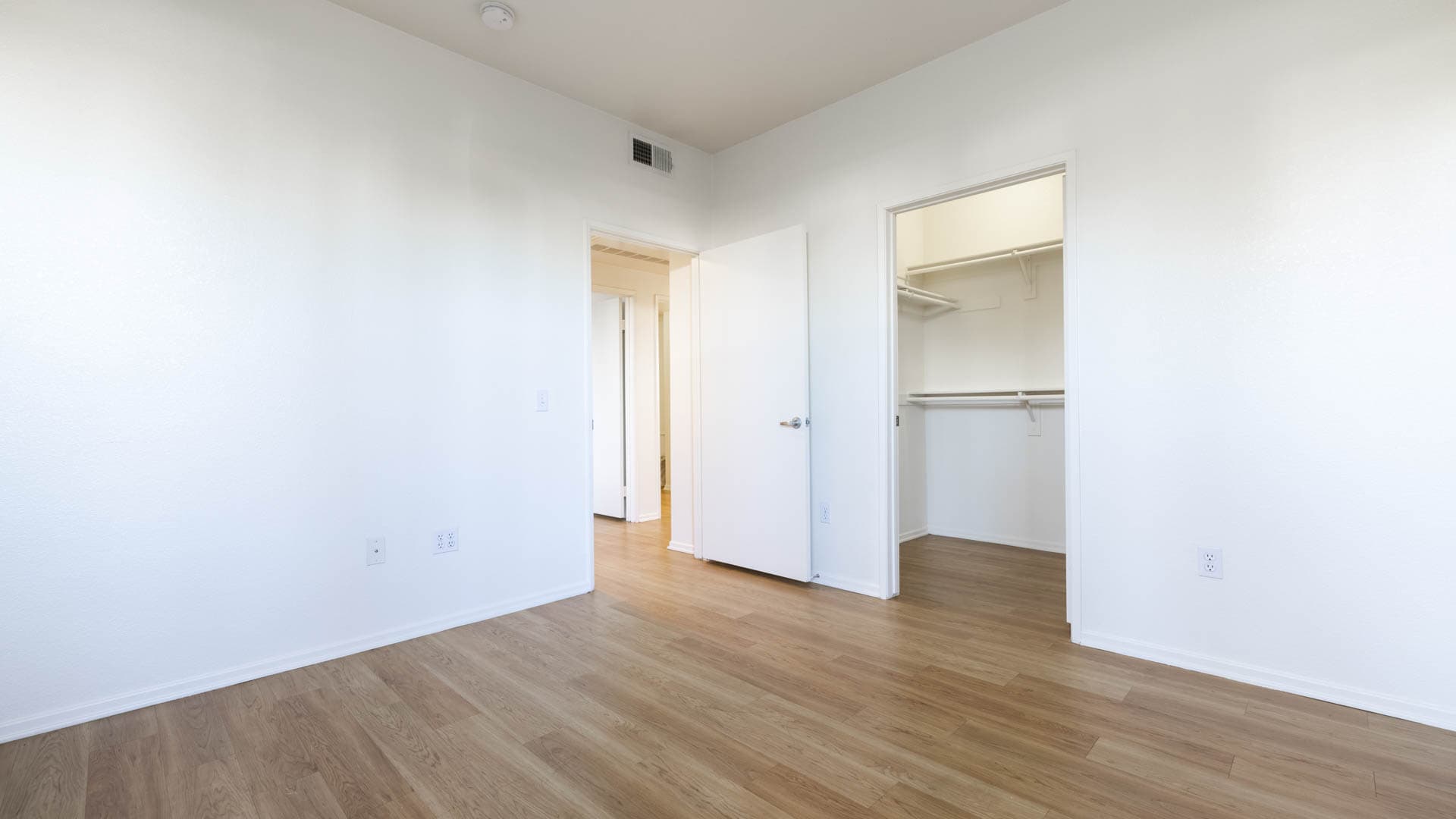 Centre Club Apartments 27 of 45