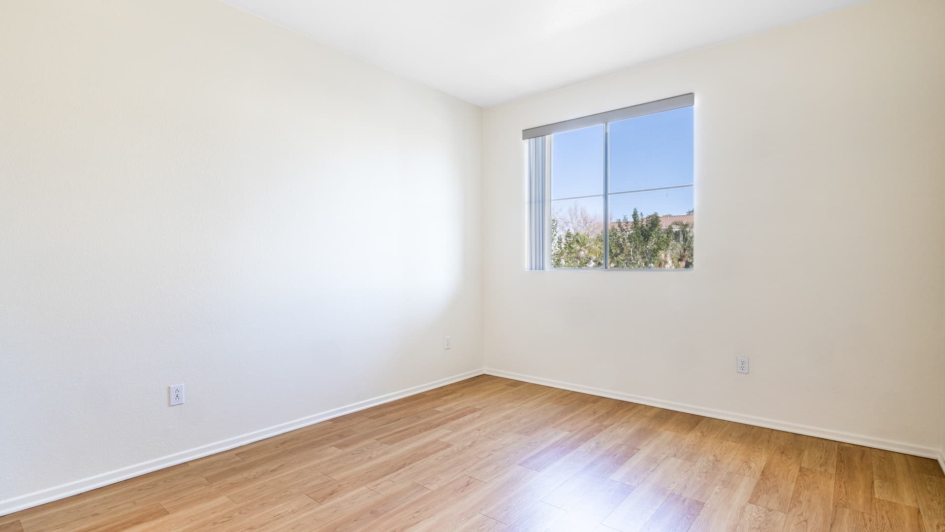 Centre Club Apartments 3 of 6