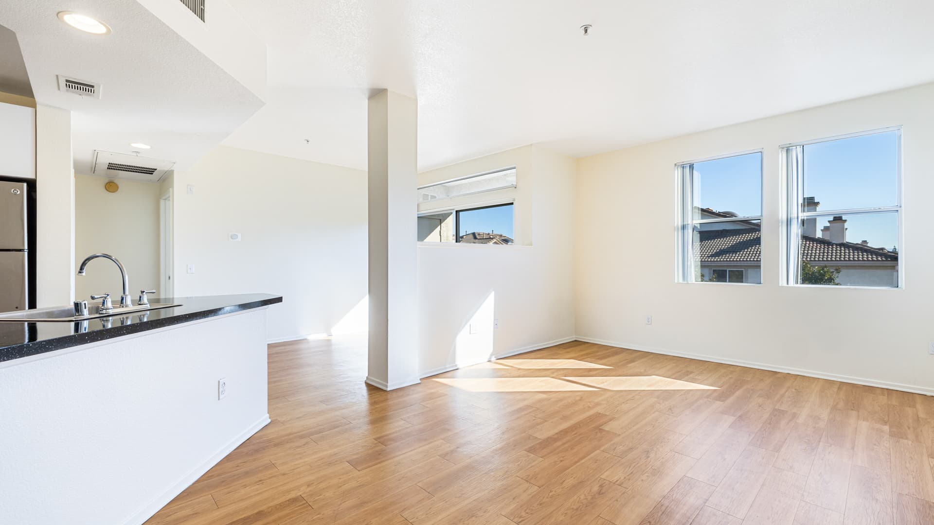 Centre Club Apartments 1 of 13