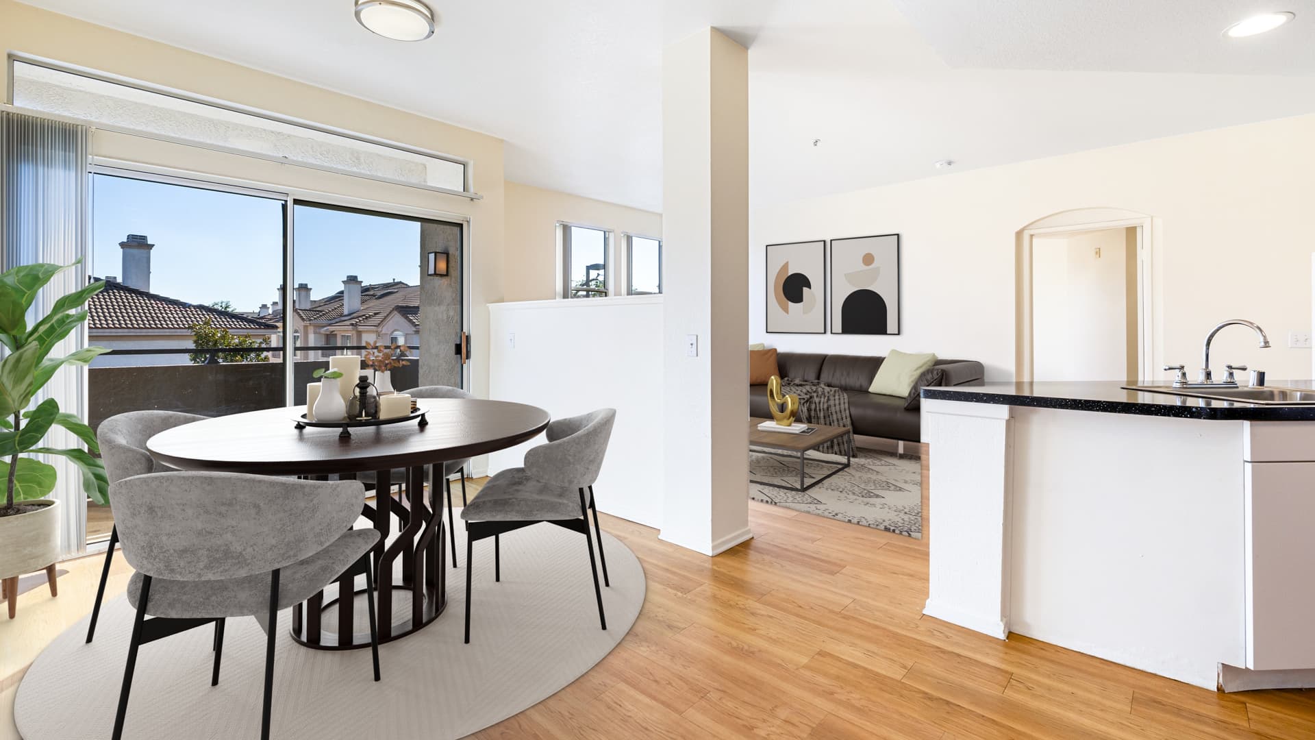 Centre Club Apartments 12 of 13
