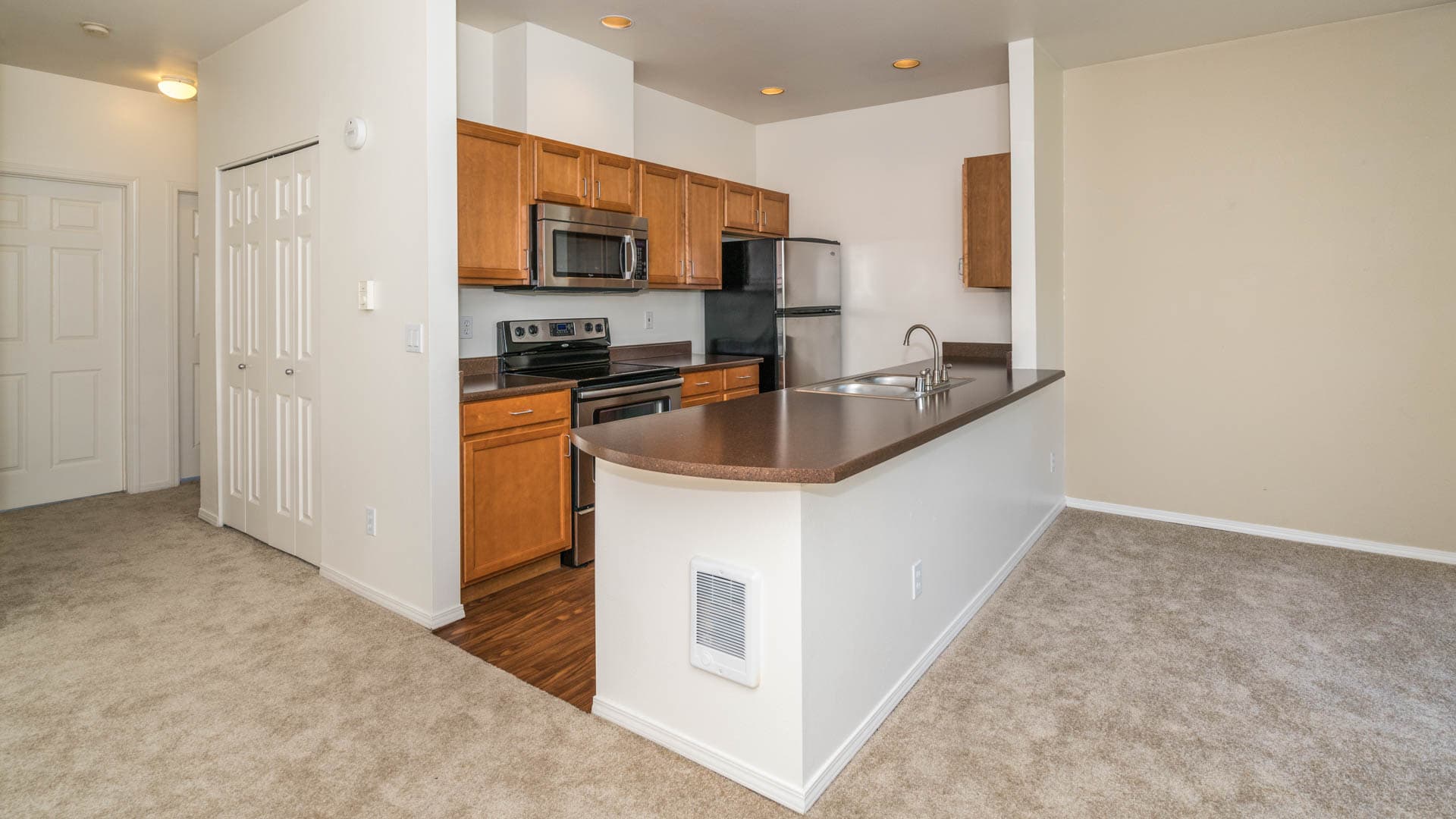 Chelsea Square Apartments 6 of 11