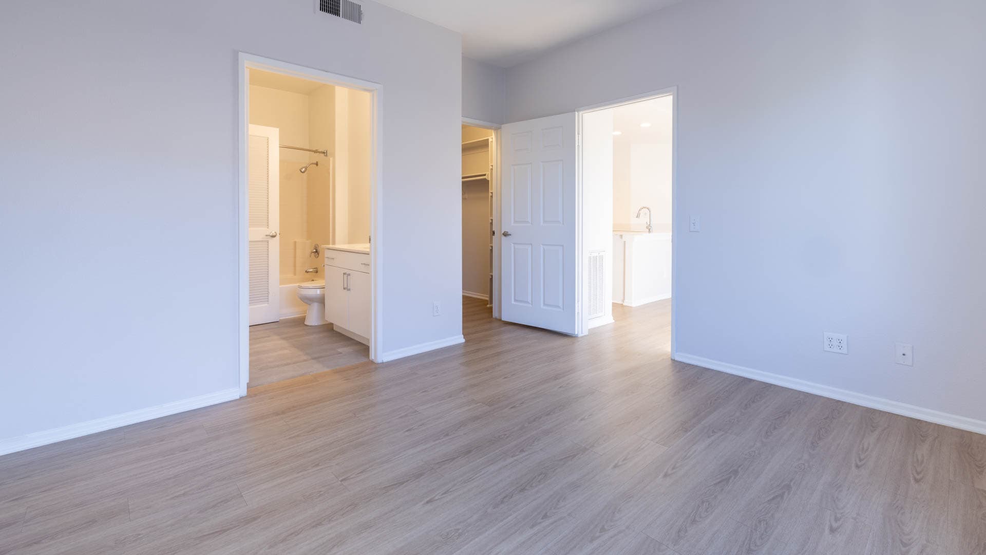 The Oaks Apartments 2 of 8