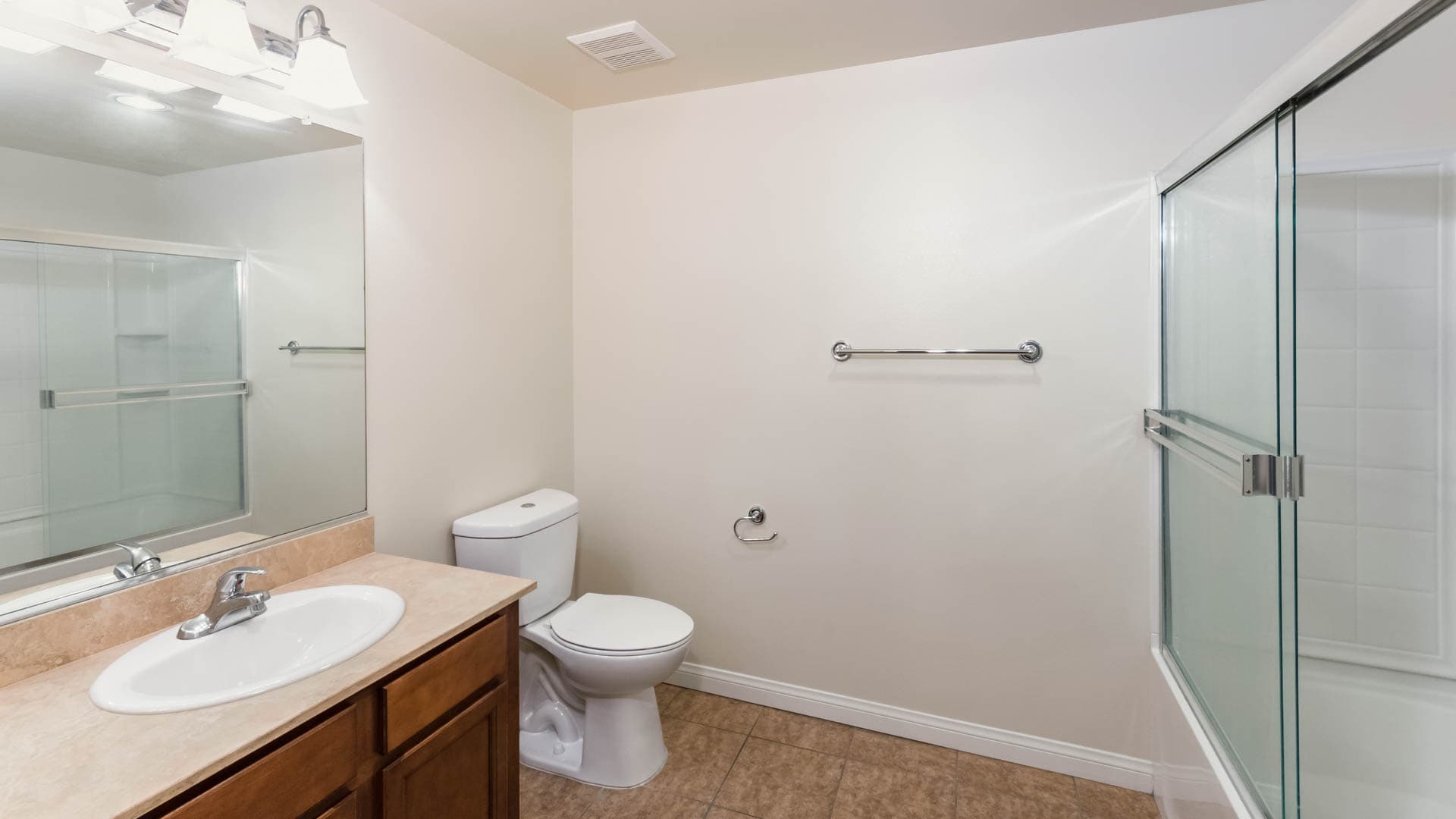 Versailles Koreatown Apartments 2 of 10