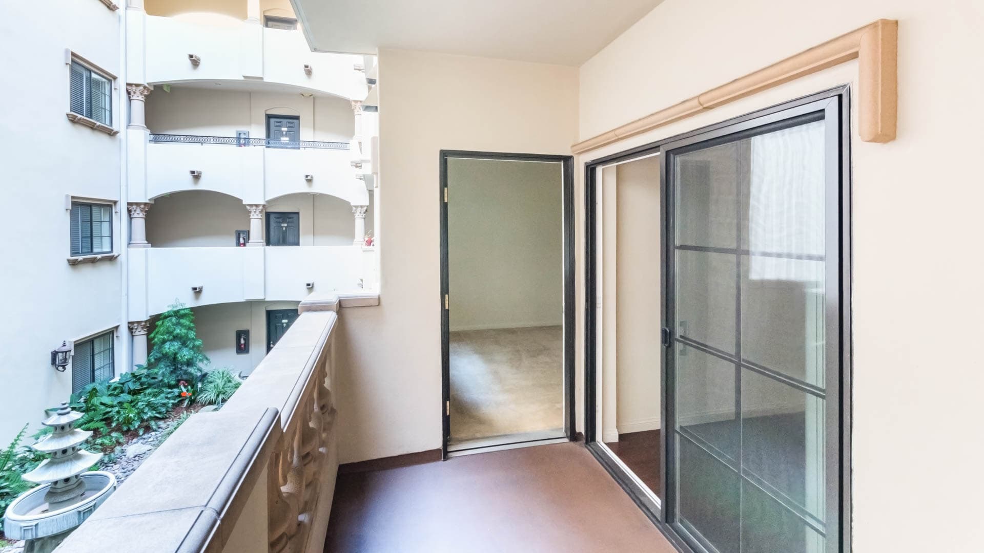 Versailles Koreatown Apartments 1 of 10