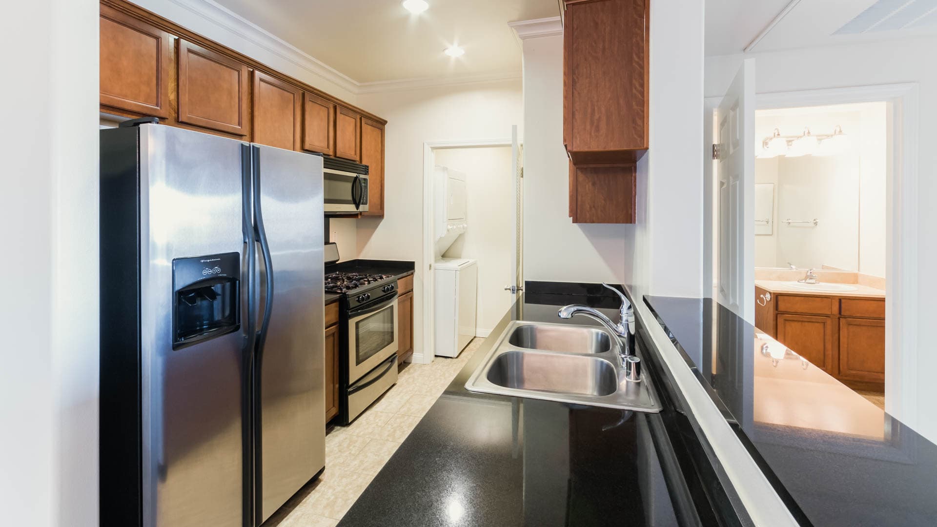 Versailles Koreatown Apartments 4 of 17