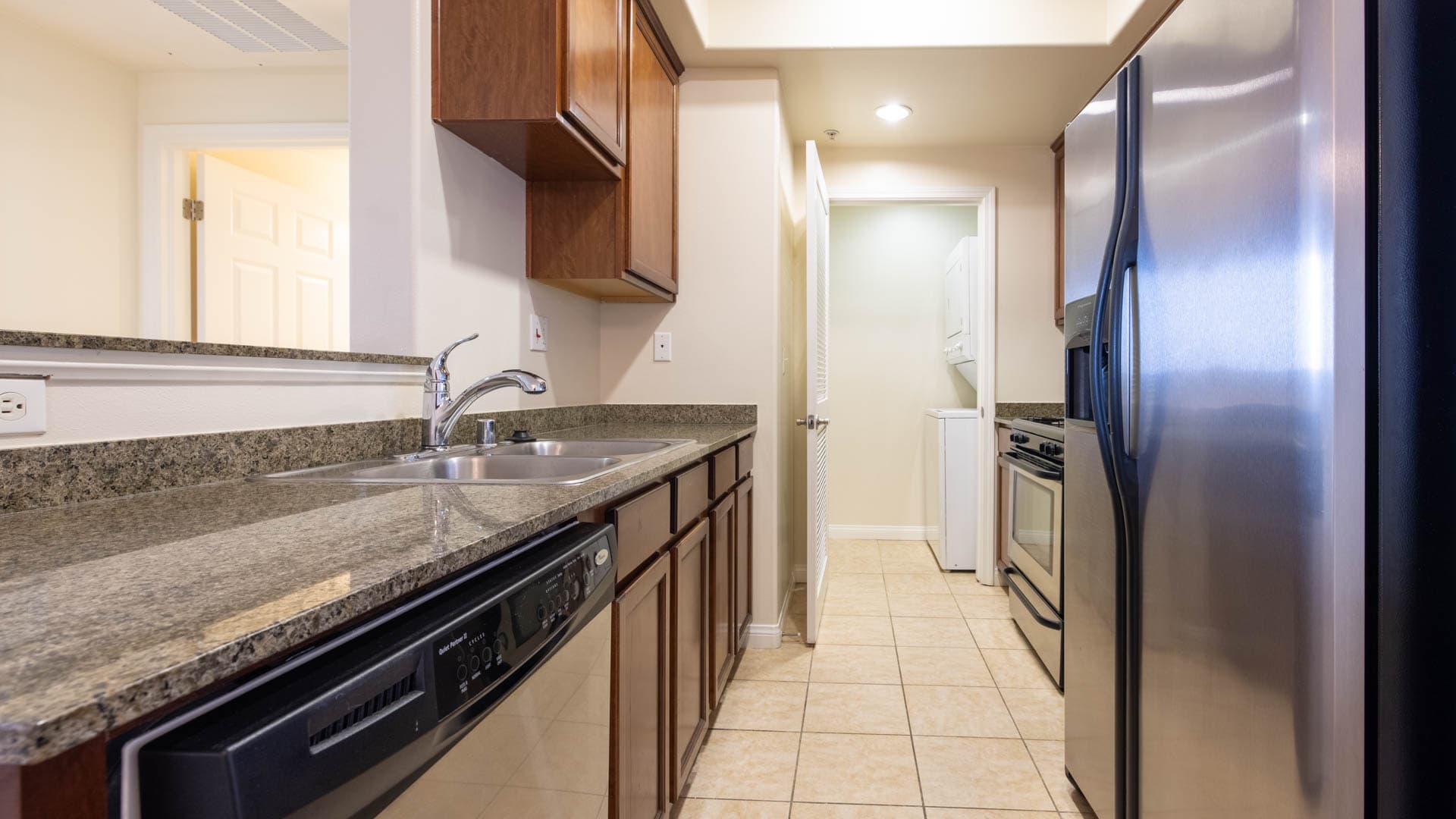 Versailles Koreatown Apartments 12 of 17