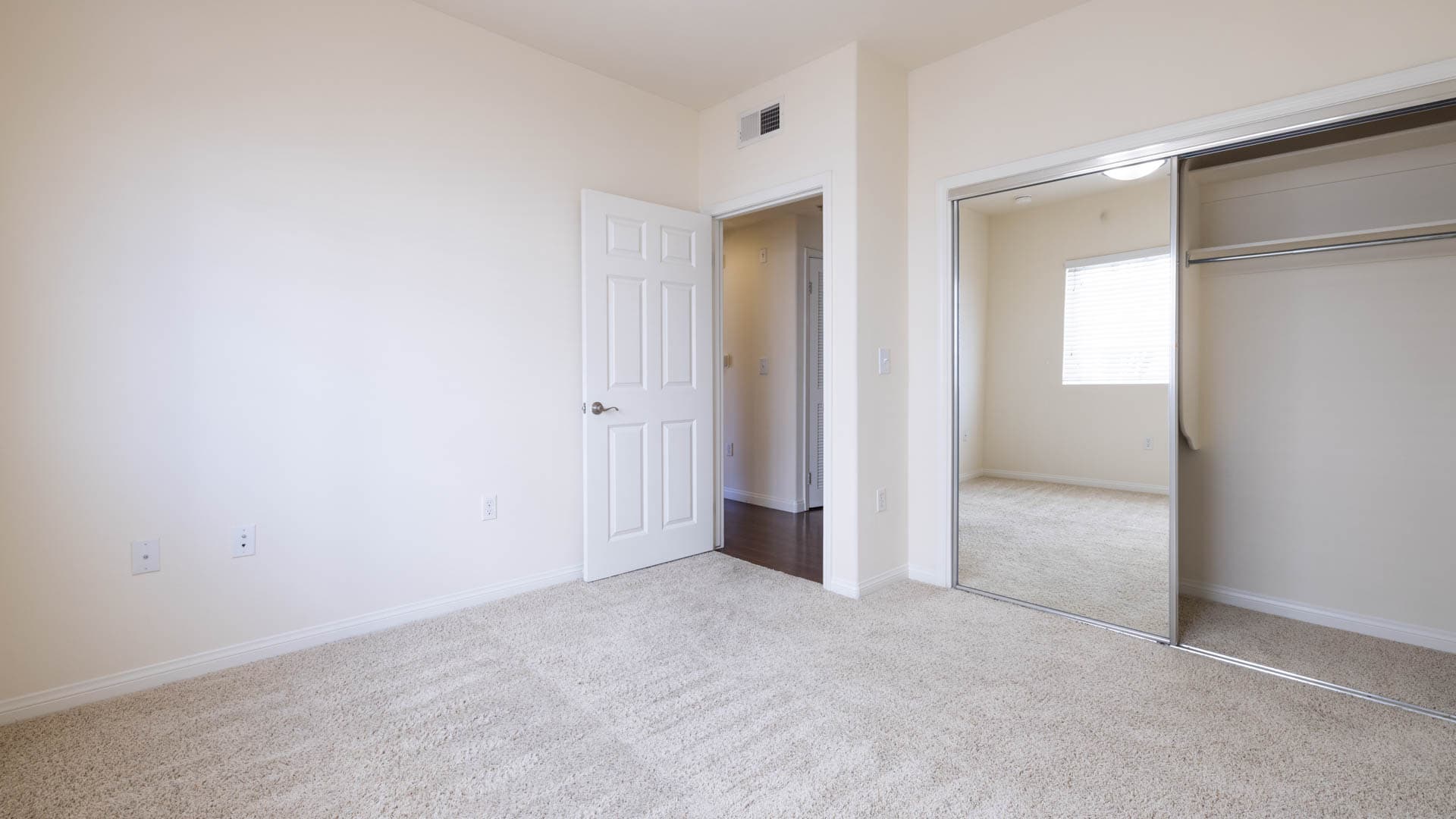 Versailles Koreatown Apartments 3 of 12