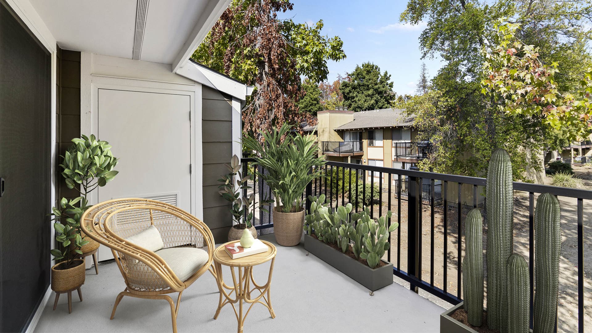 Lorien Ivy Apartments 10 of 114