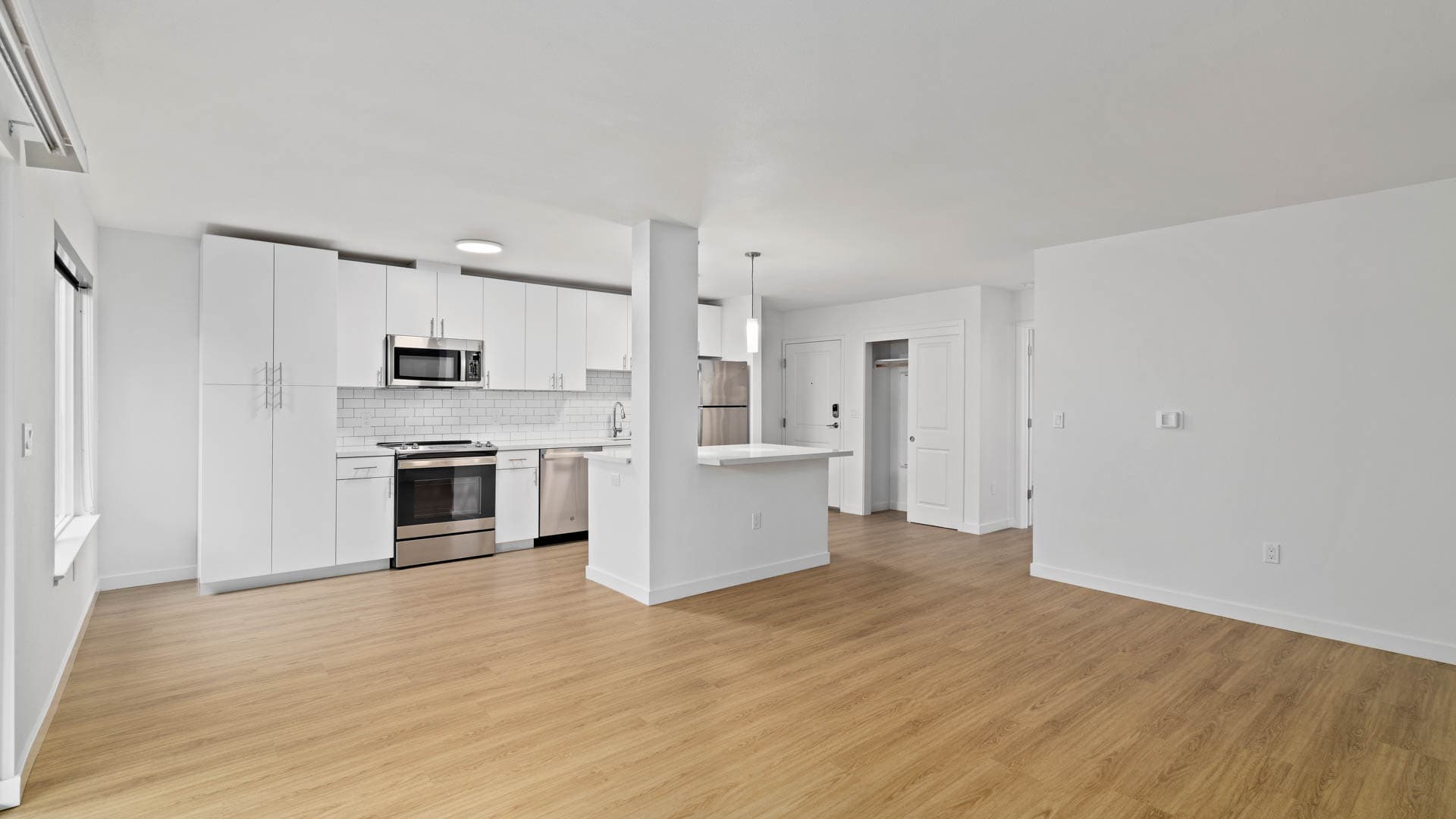 Lorien Ivy Apartments 1 of 12