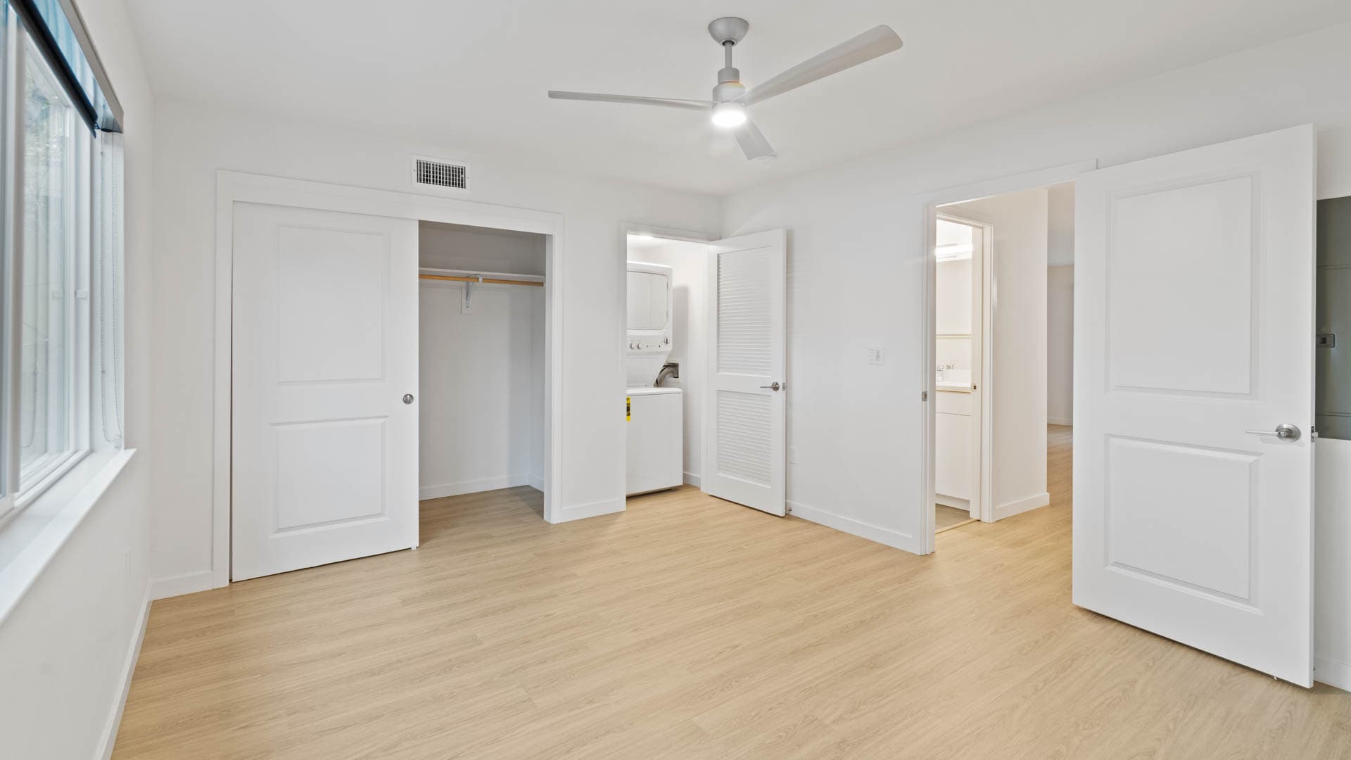 Lorien Ivy Apartments 7 of 12