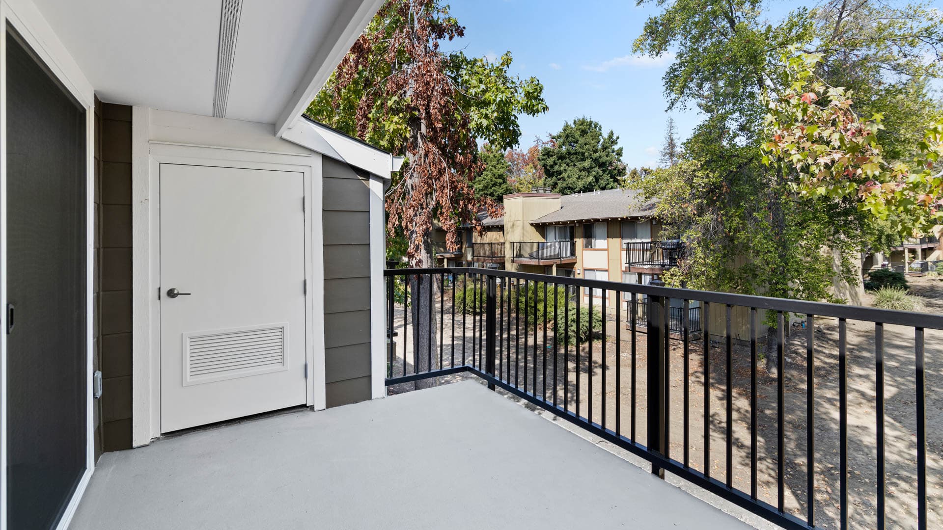 Lorien Ivy Apartments 5 of 12