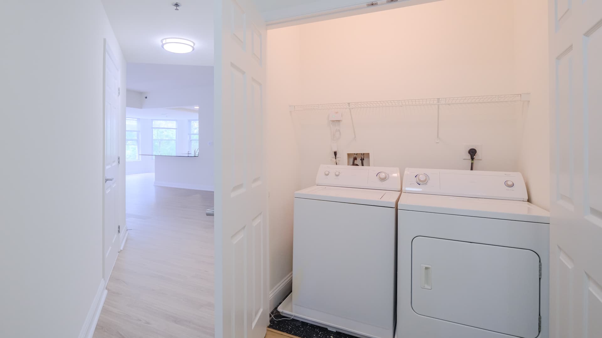 Hudson Point Apartments 3 of 12
