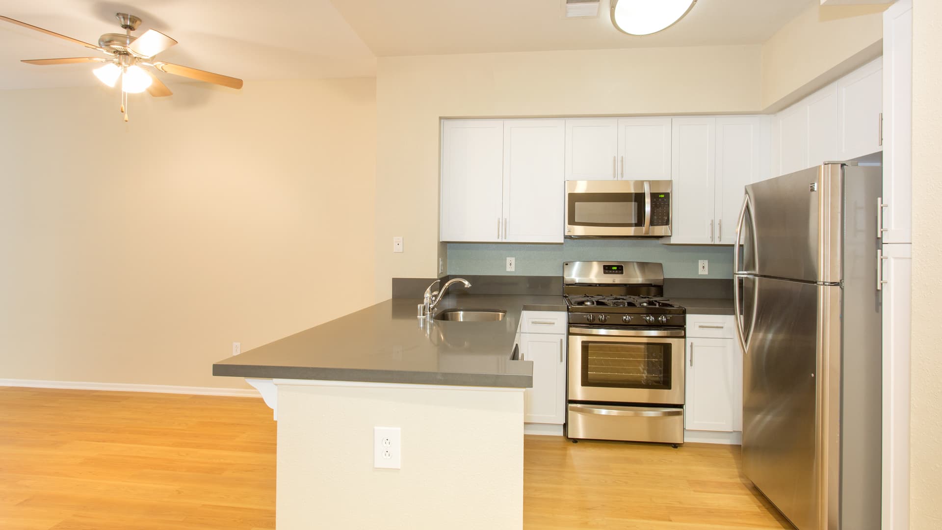 Bay Hill Apartments 2 of 5