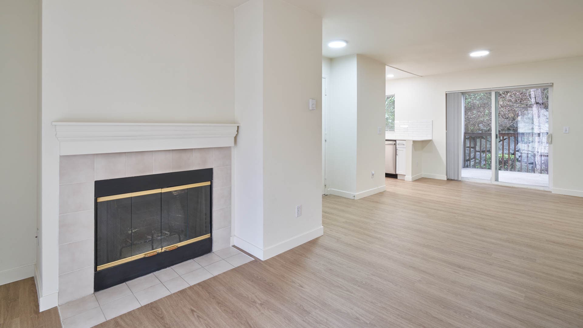 Ivorywood Apartments 7 of 10