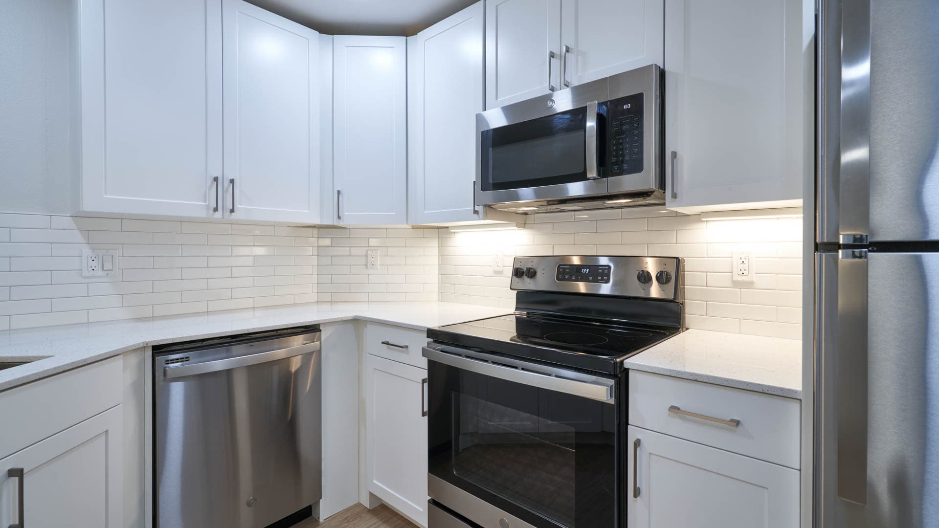 Ivorywood Apartments 2 of 6