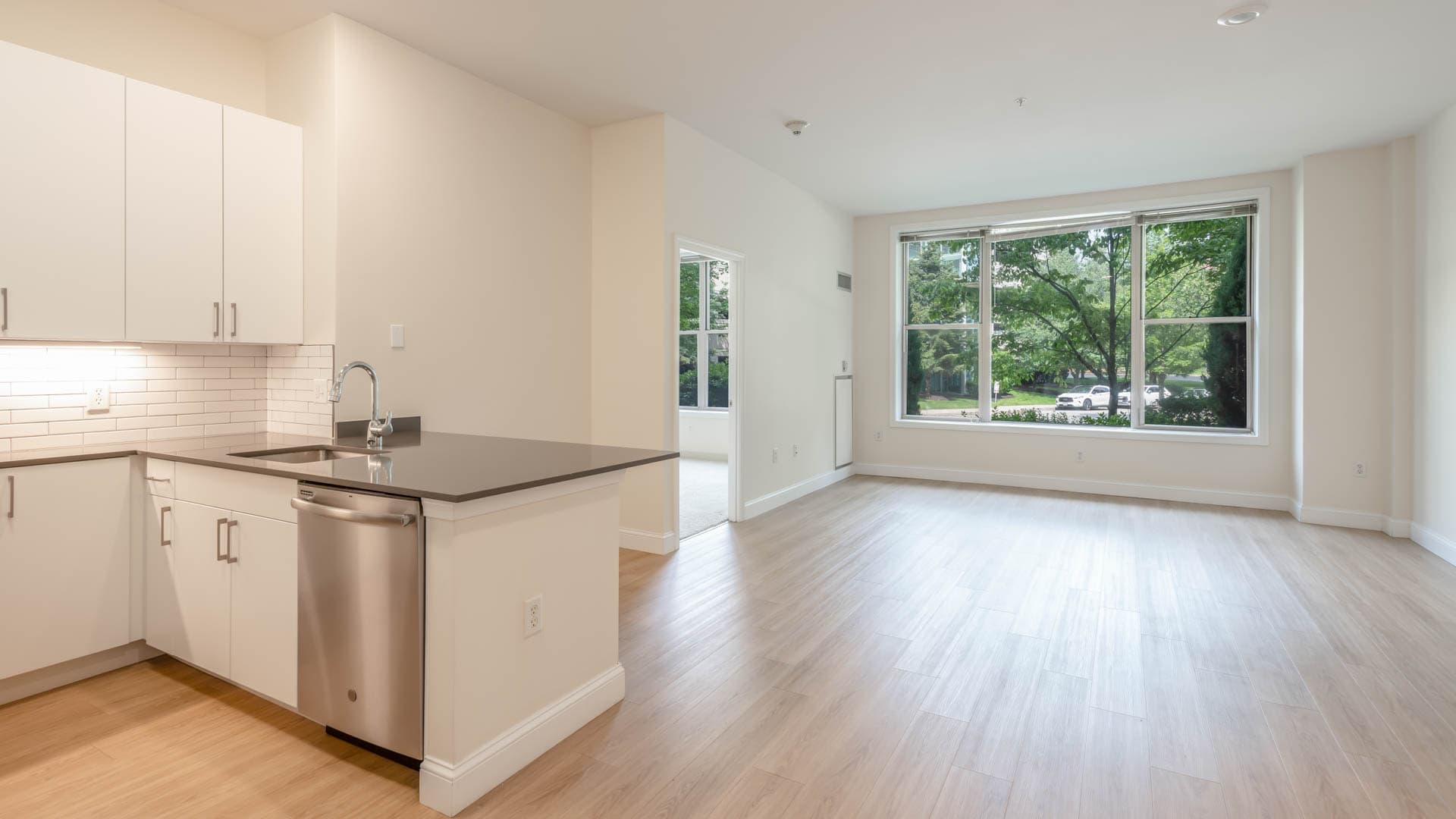 Longview Place Apartments 4 of 8