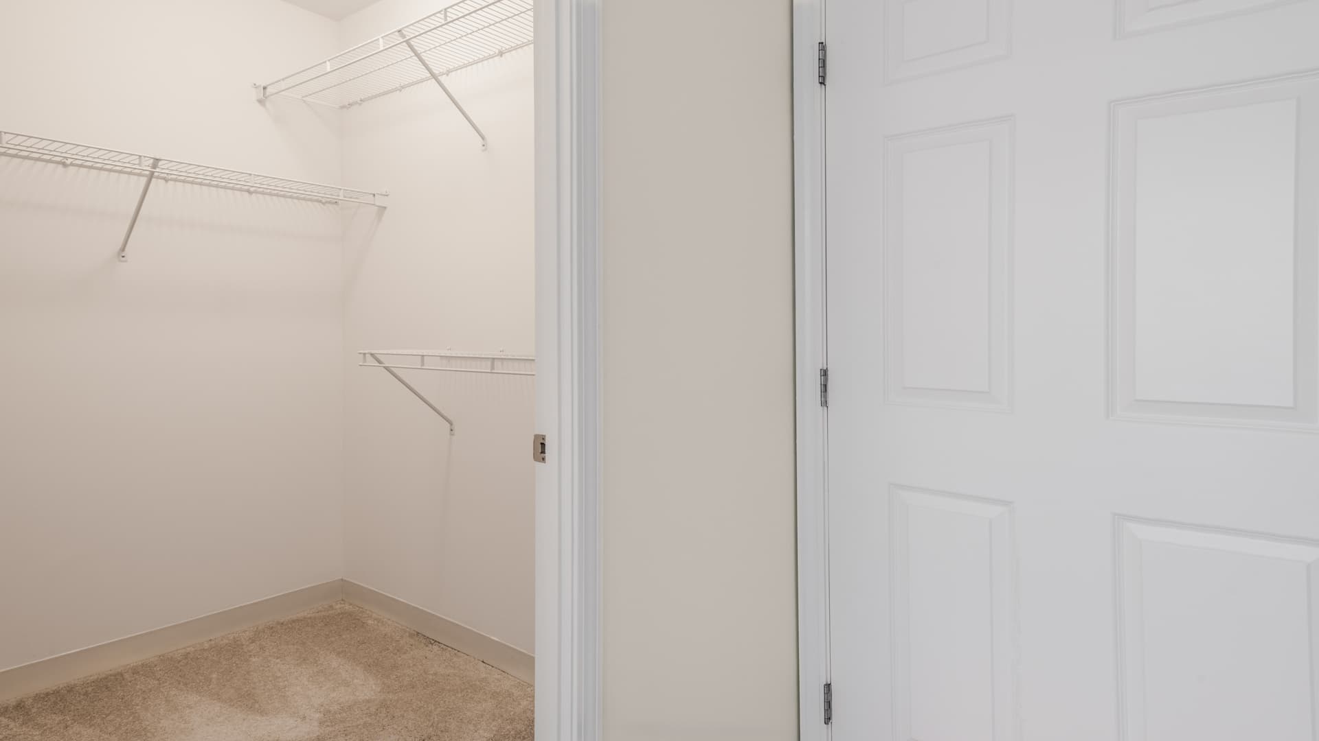 Longview Place Apartments 5 of 14