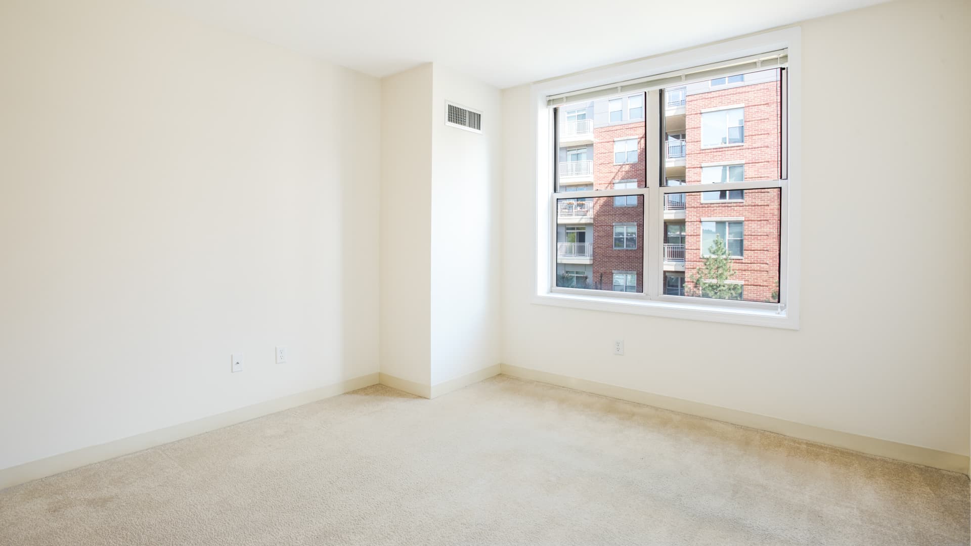 Longview Place Apartments 4 of 14