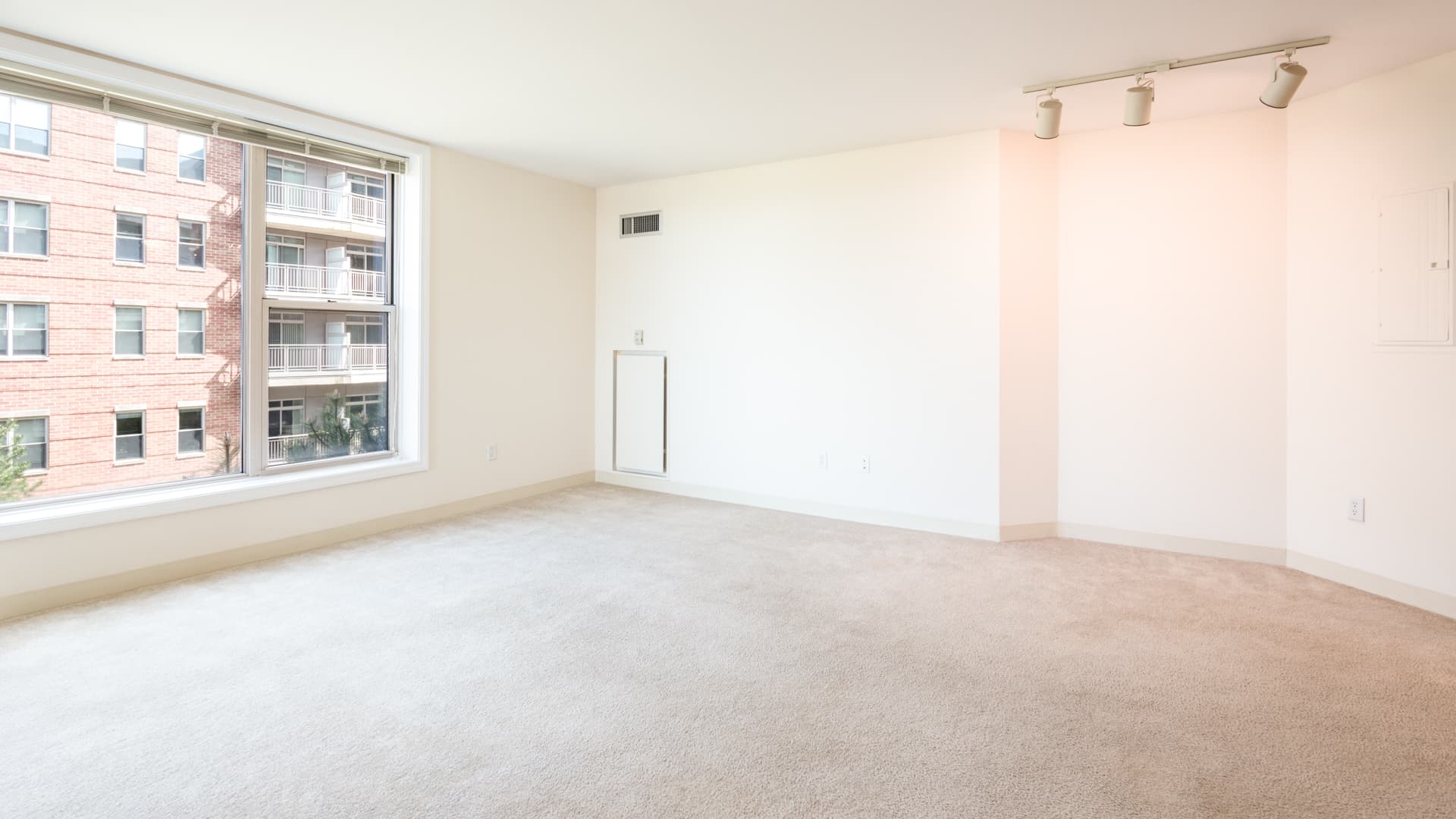 Longview Place Apartments 2 of 14