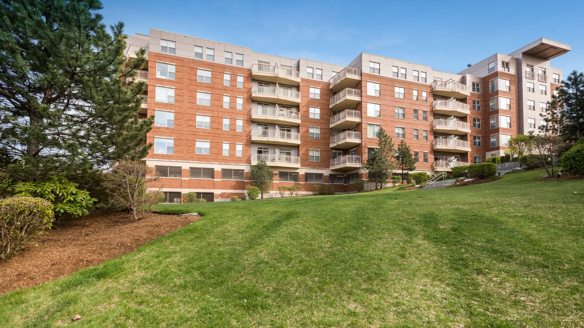 Longview Place Apartments 3 of 37