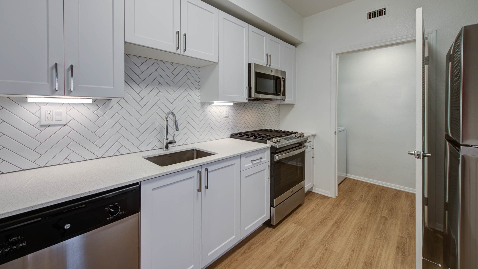 The Reserve at Empire Lakes Apartments 8 of 9