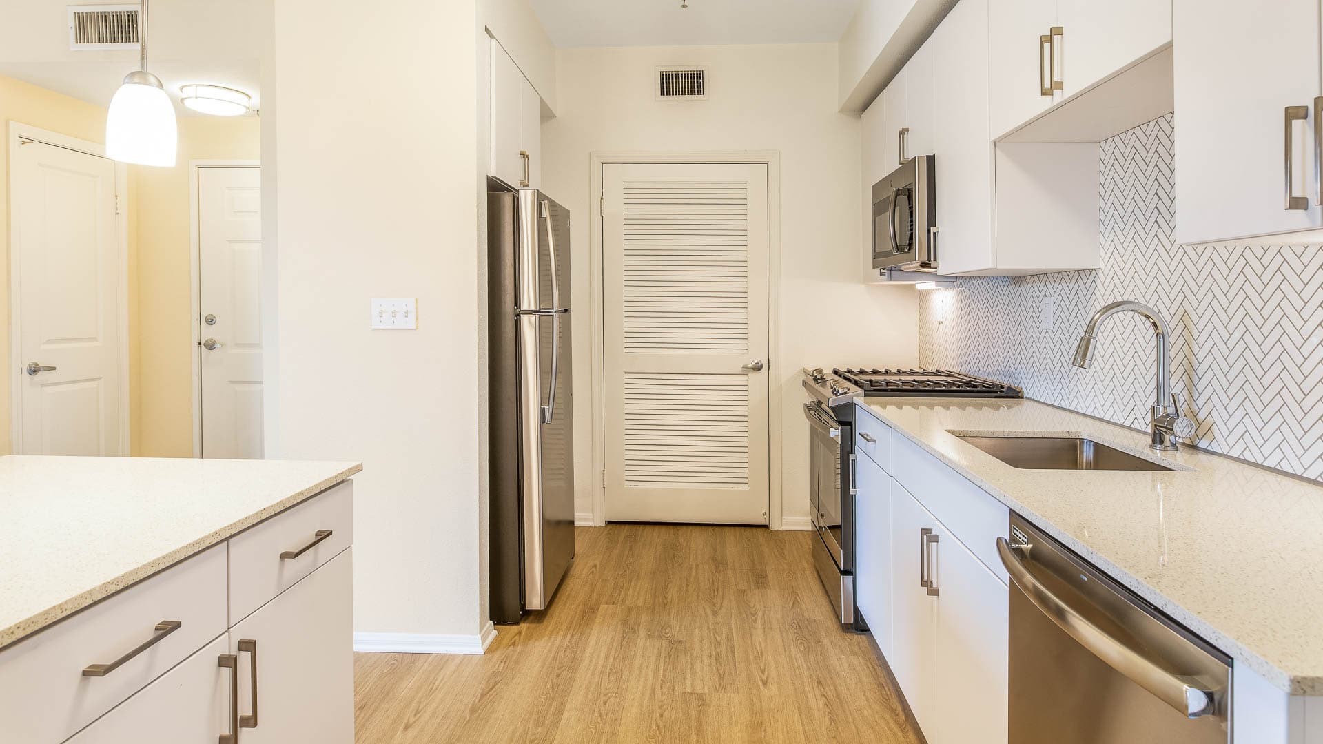 The Reserve at Empire Lakes Apartments 1 of 10