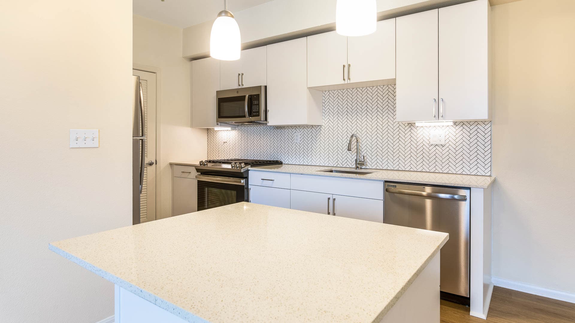 The Reserve at Empire Lakes Apartments 3 of 10