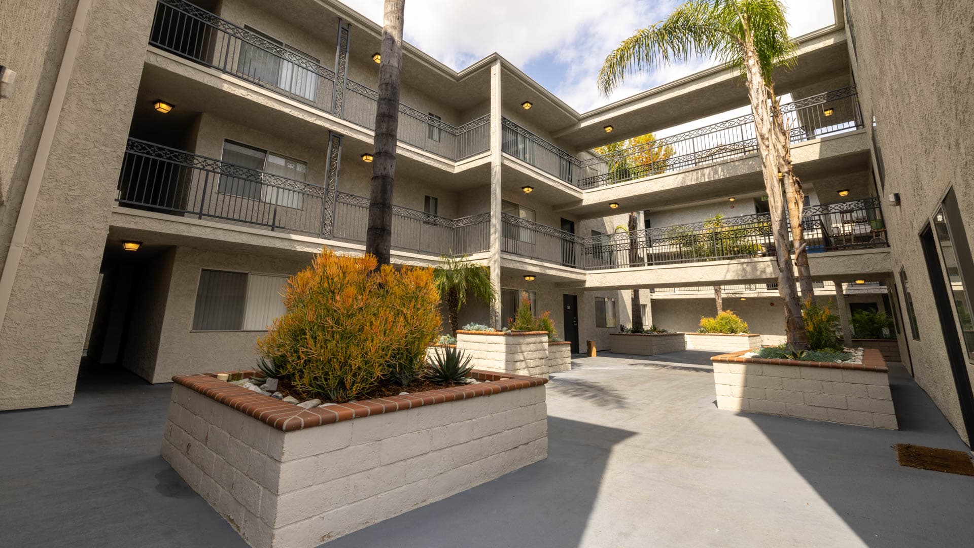 Virgil Square Apartments 31 of 31