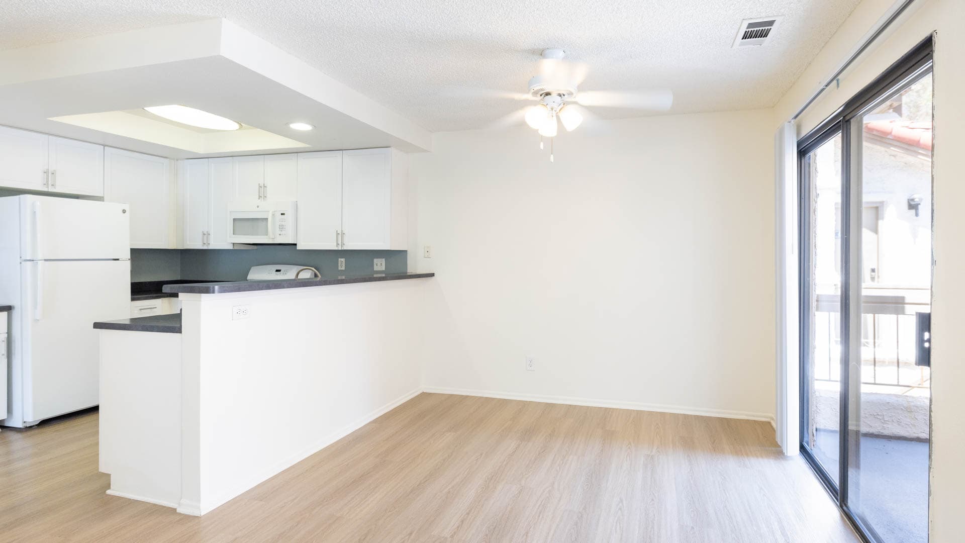 Country Oaks Apartments 3 of 13