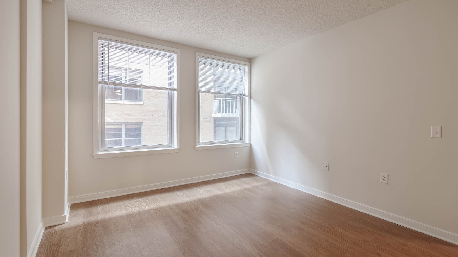 2400 M Apartments 4 of 11