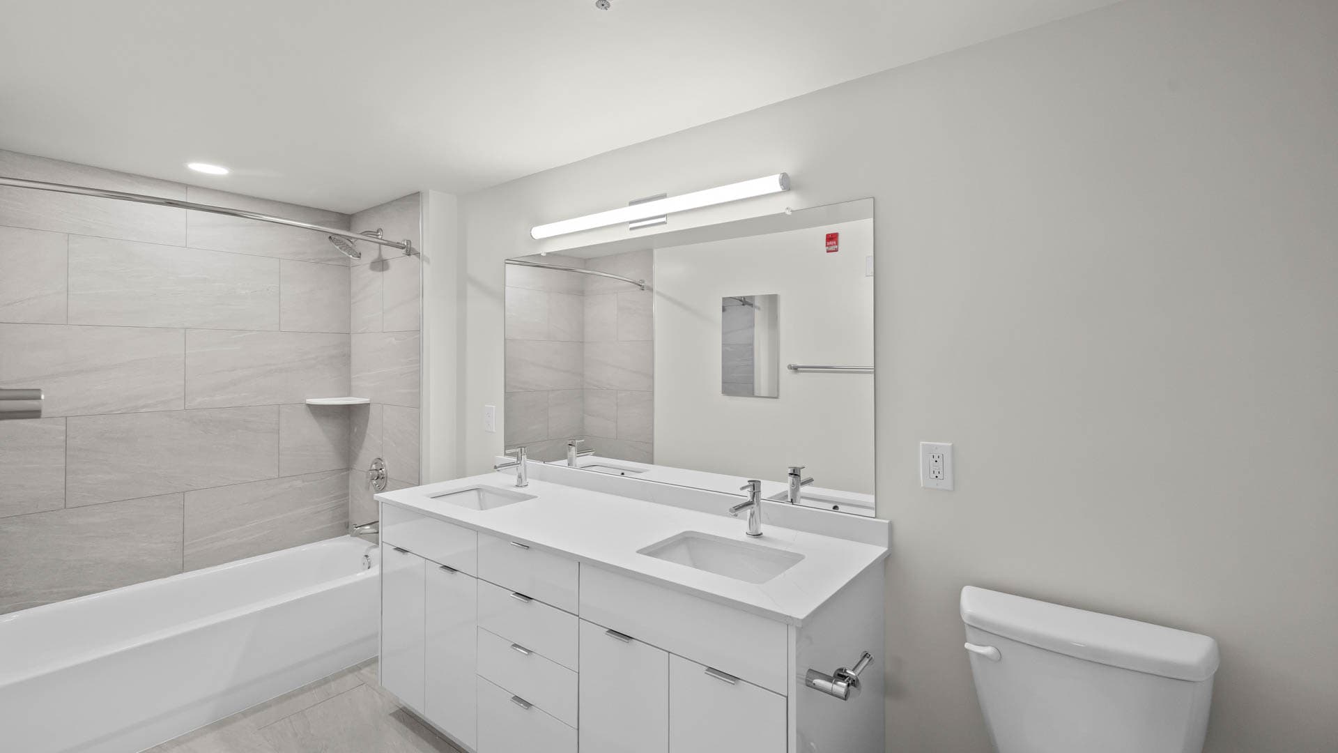 2400 M Apartments 20 of 49