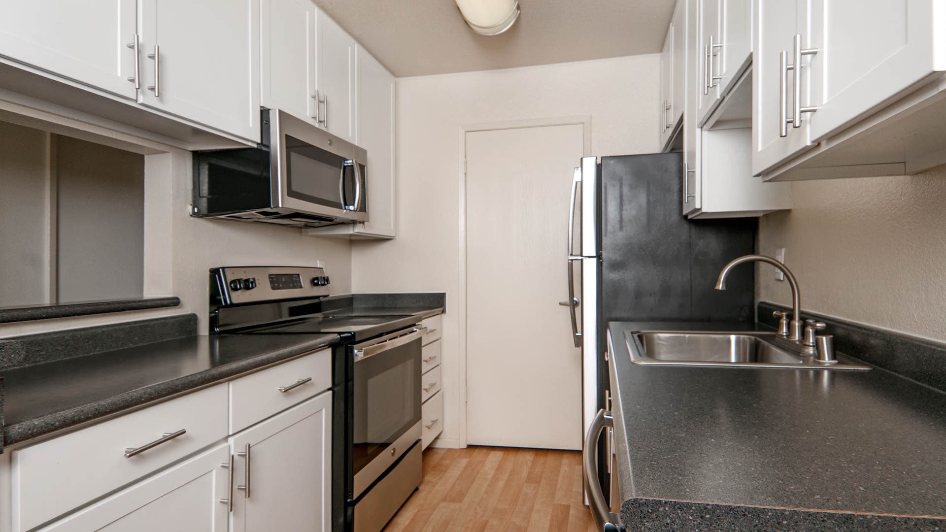 Creekside Apartments 4 of 6