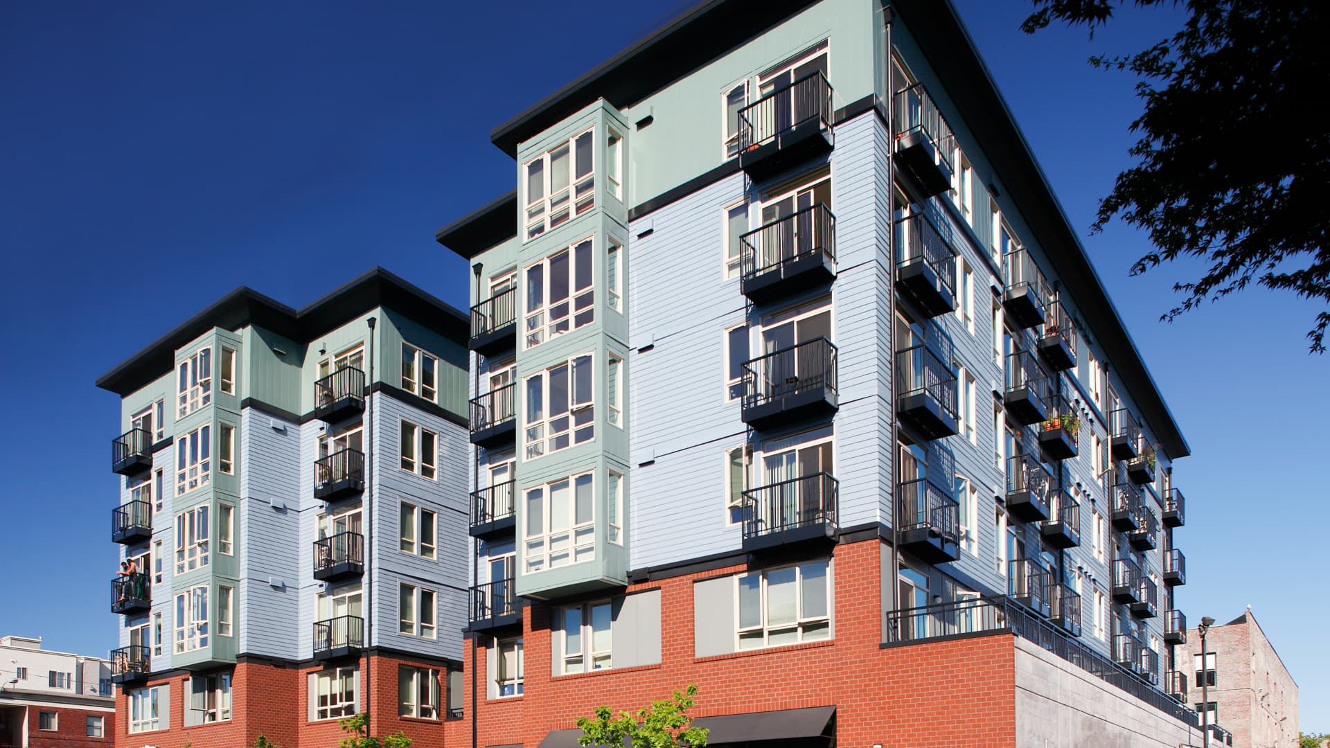 The Heights on Capitol Hill Apartments 1 of 8