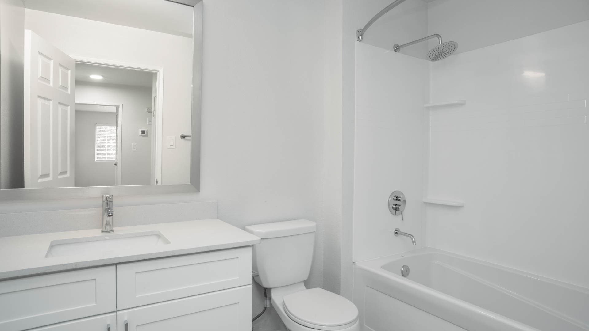 Deerwood Apartments 9 of 15