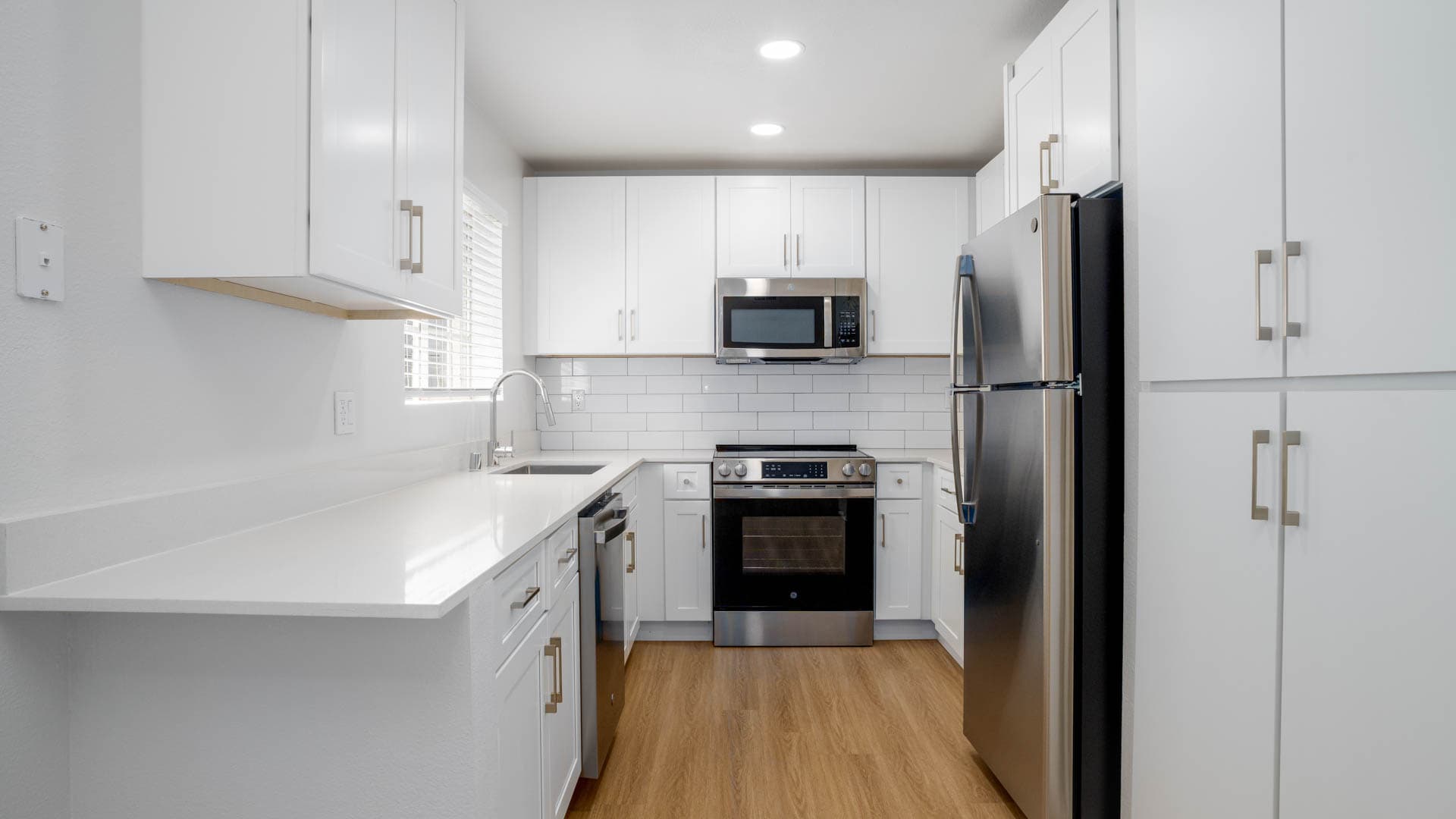 Deerwood Apartments 6 of 36