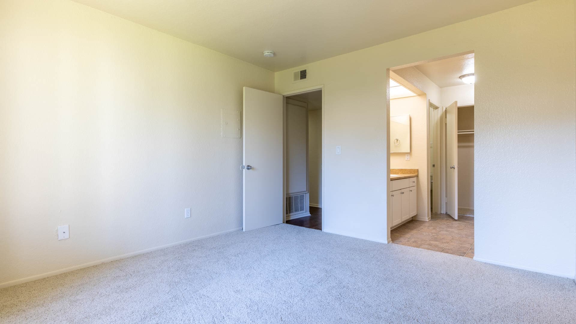 Eagle Canyon Apartments 6 of 12