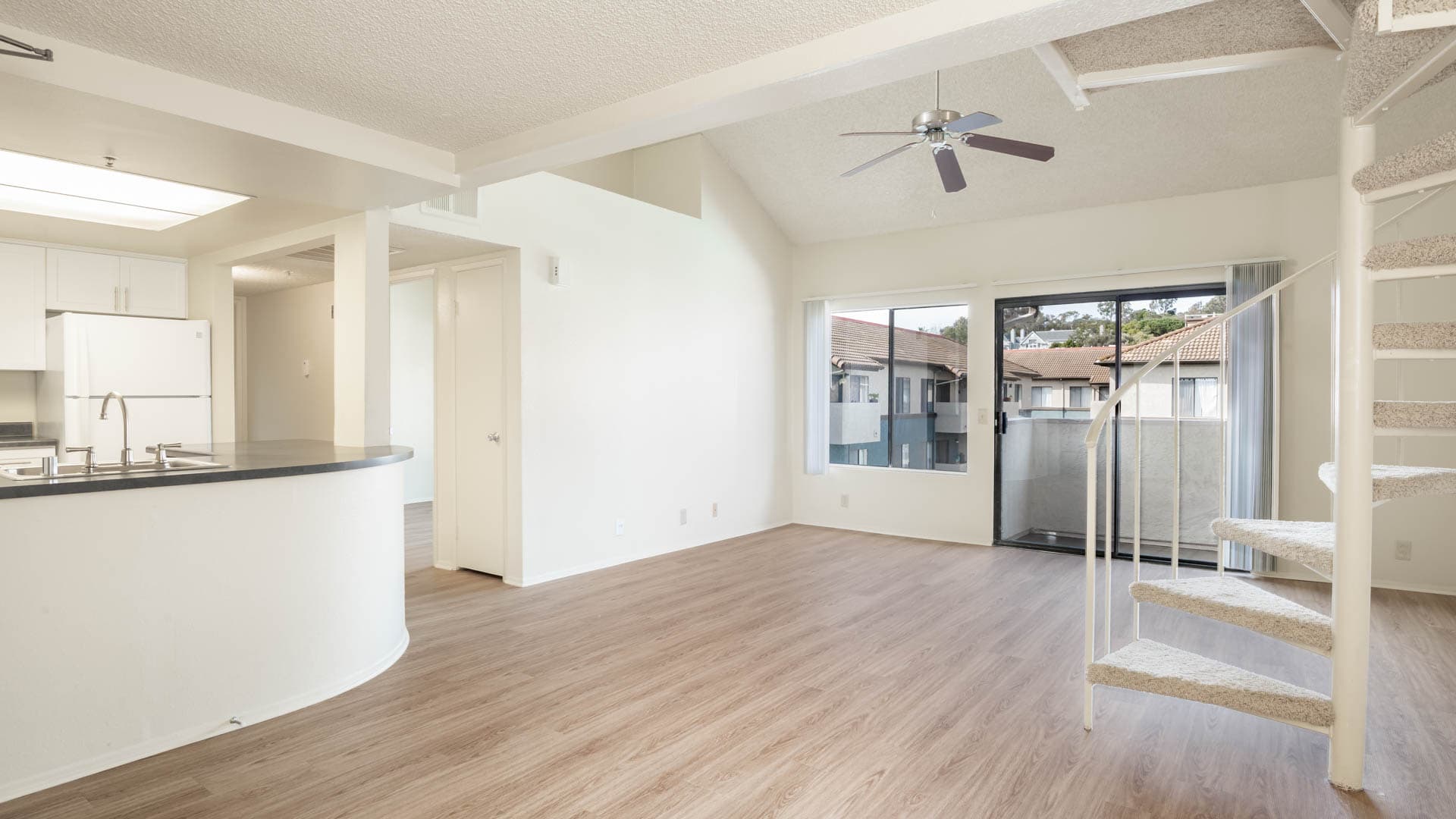 Ocean Crest Apartments 9 of 15