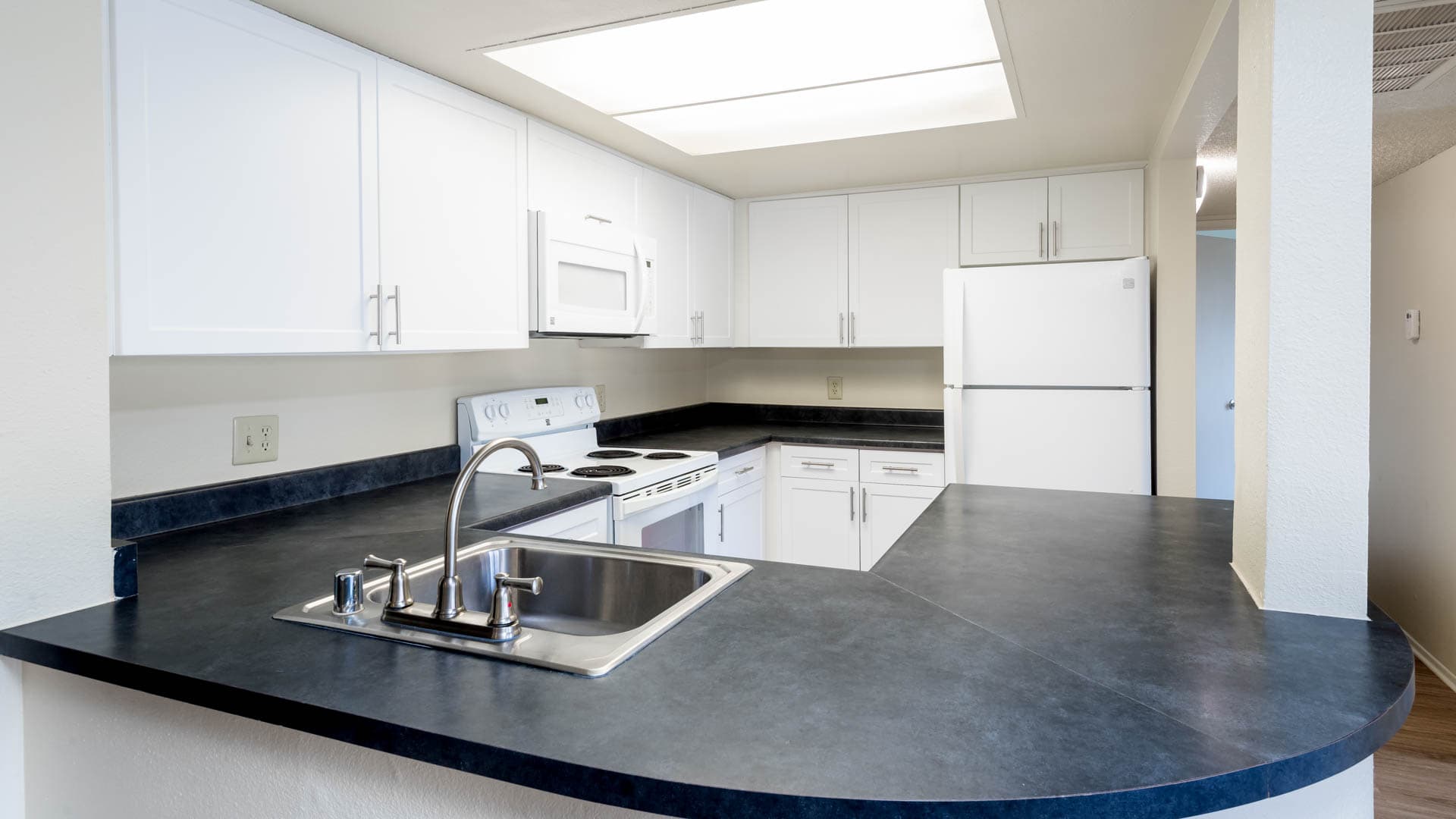 Ocean Crest Apartments 6 of 15