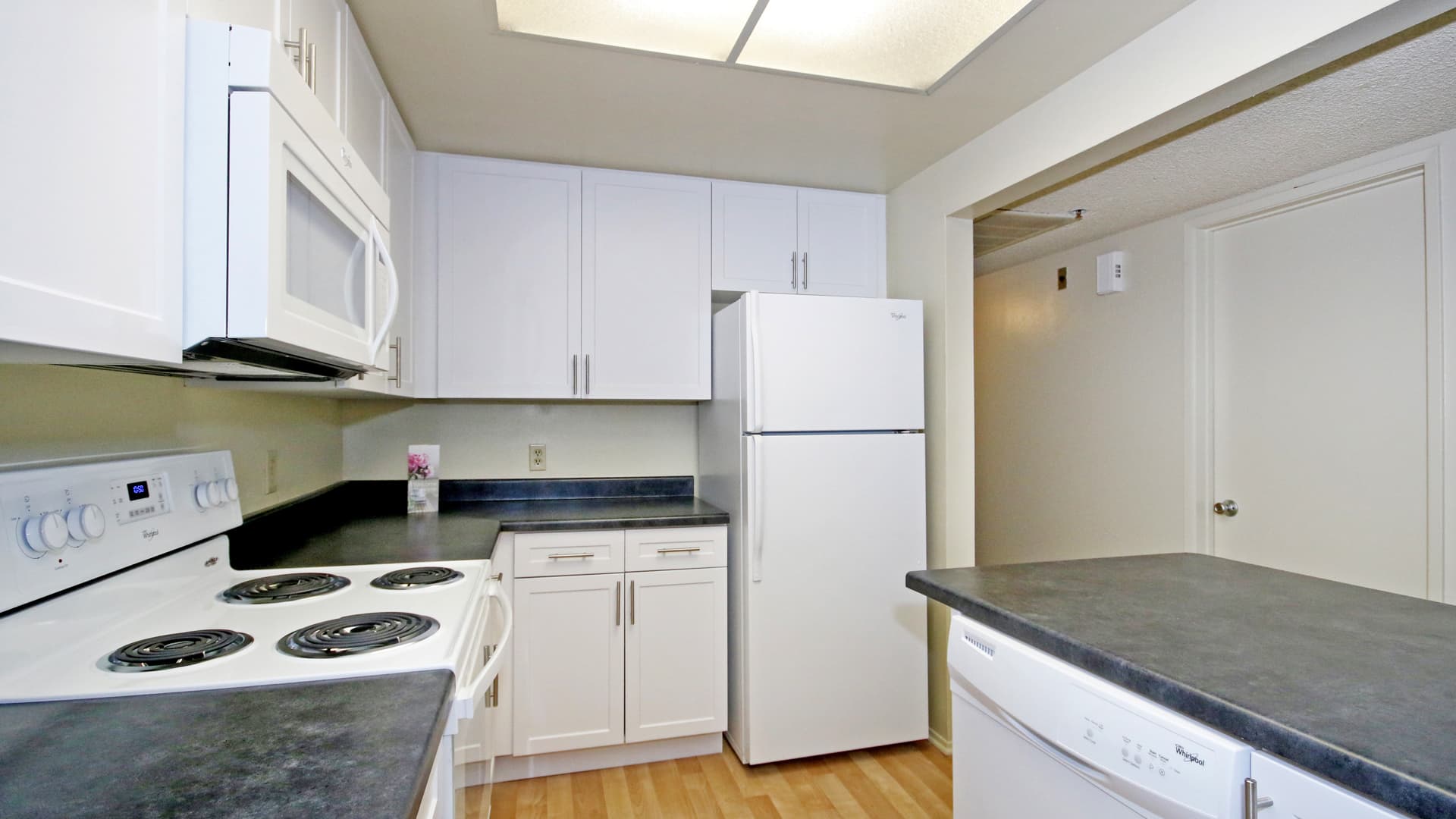 Ocean Crest Apartments 4 of 22