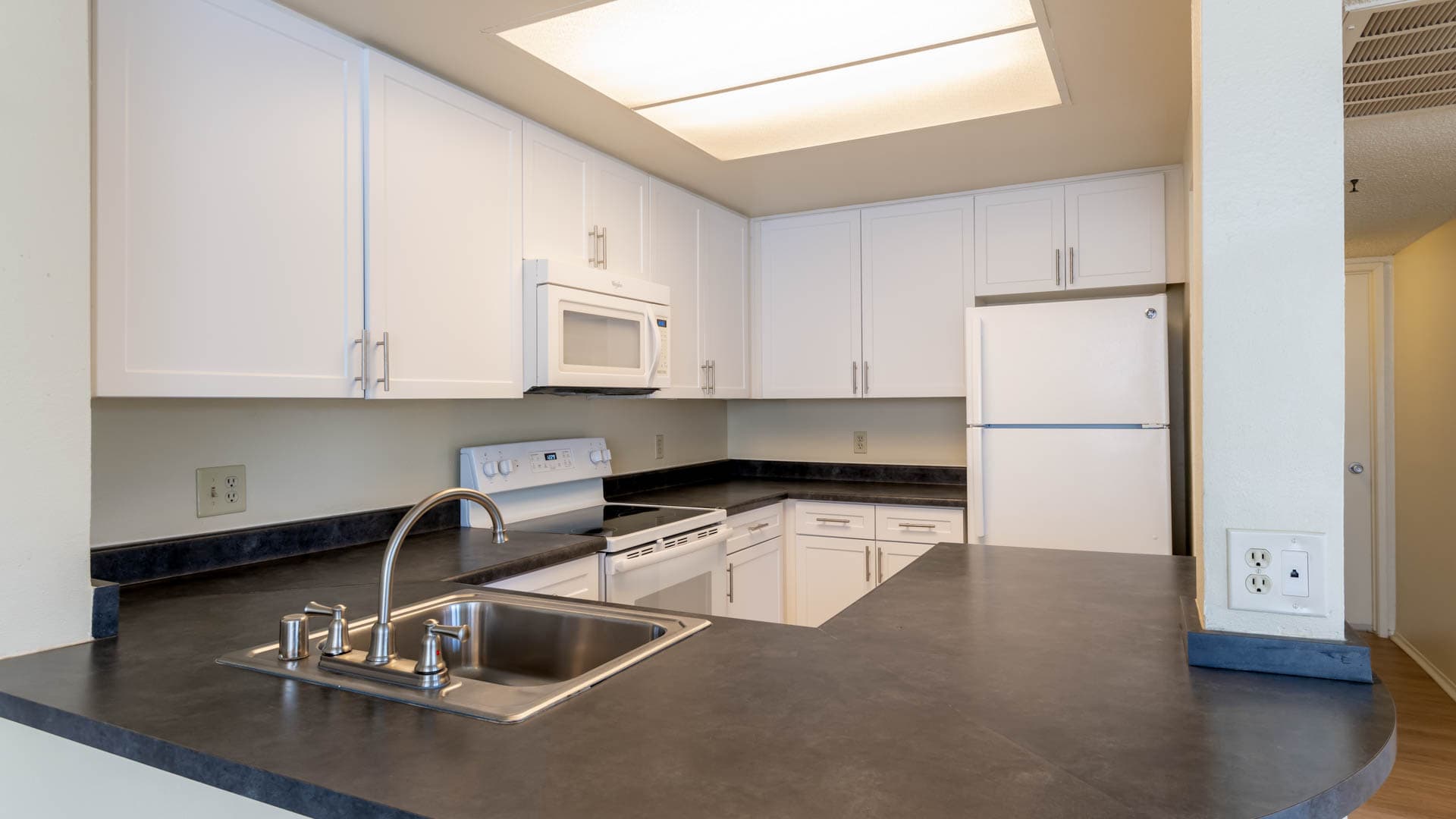 Ocean Crest Apartments 3 of 9