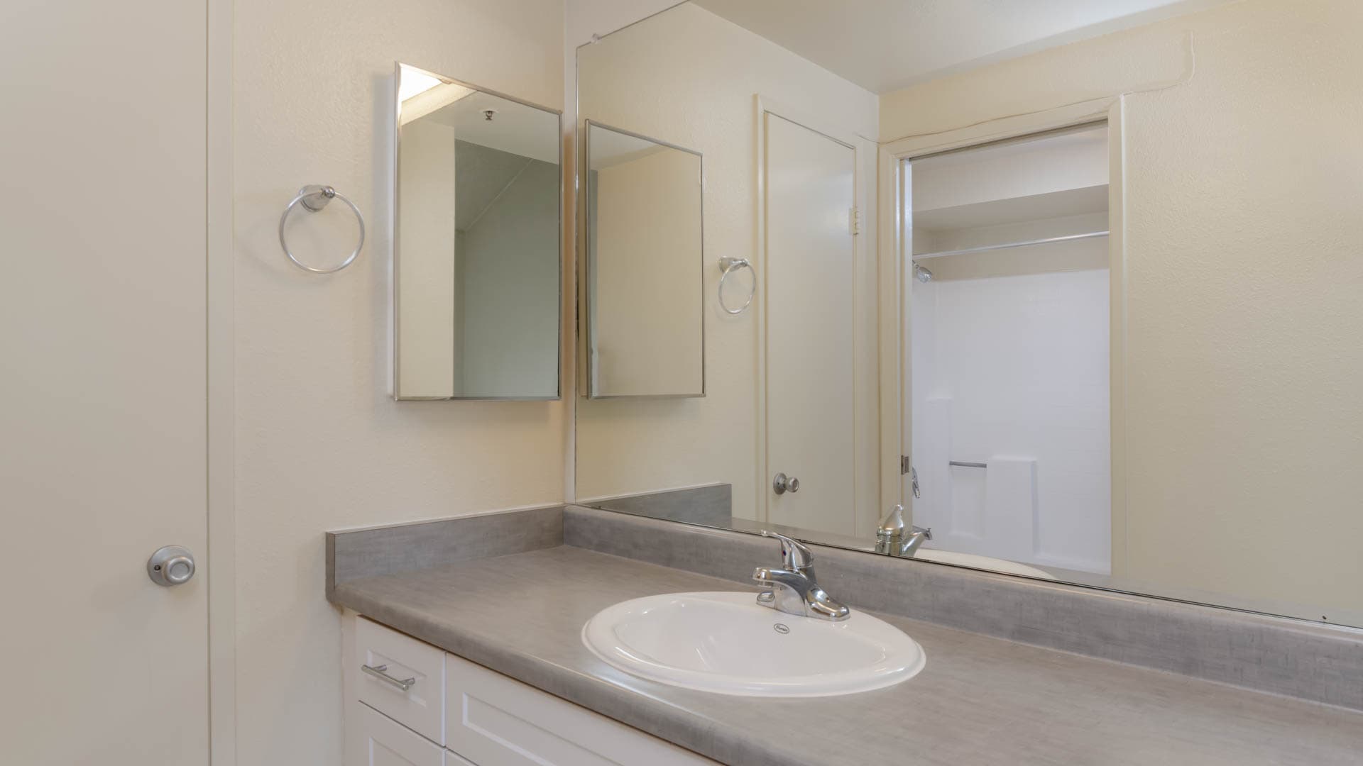 Ocean Crest Apartments 1 of 7