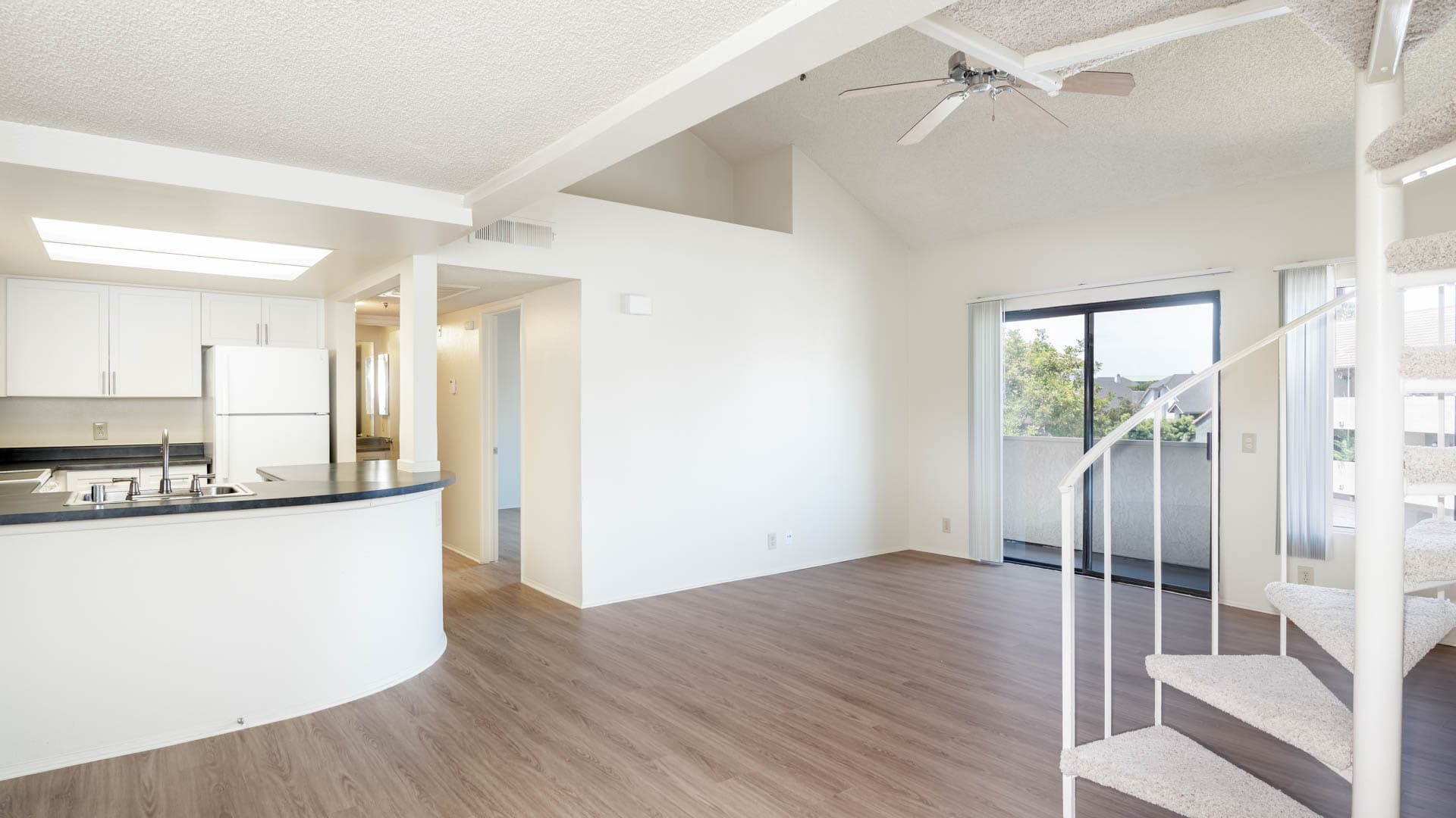 Ocean Crest Apartments 11 of 17