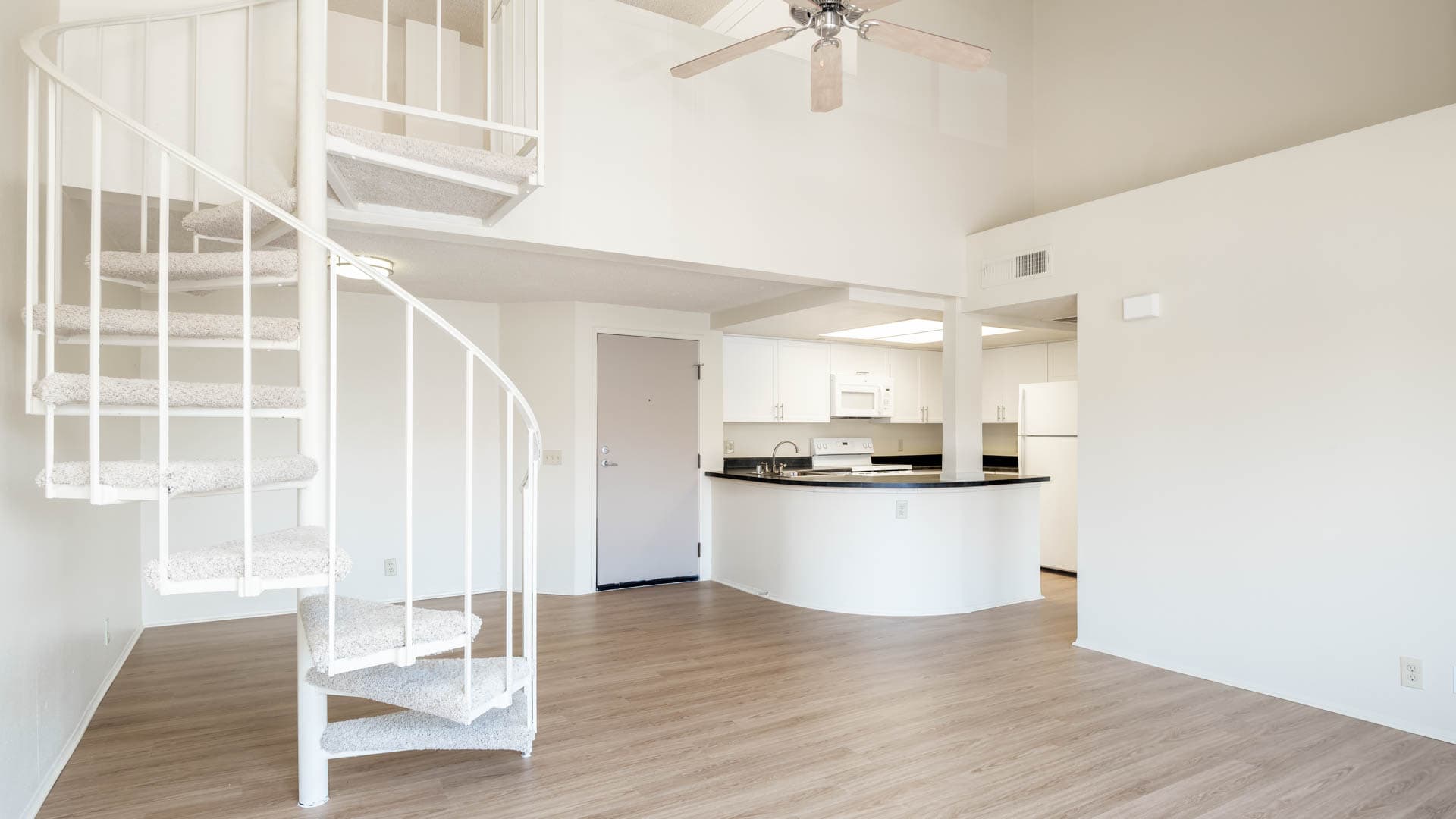 Ocean Crest Apartments 9 of 17