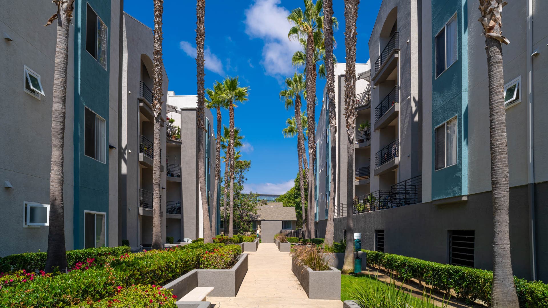 Del Mar Ridge Apartments 1 of 8