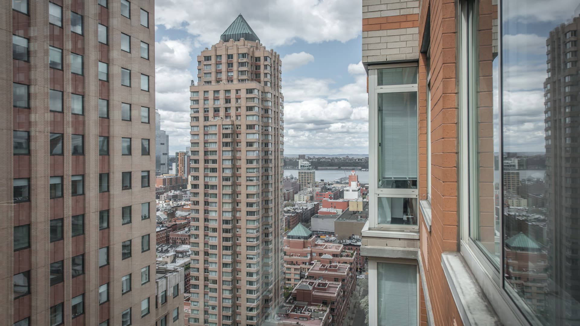 Longacre House Apartments 40 of 43