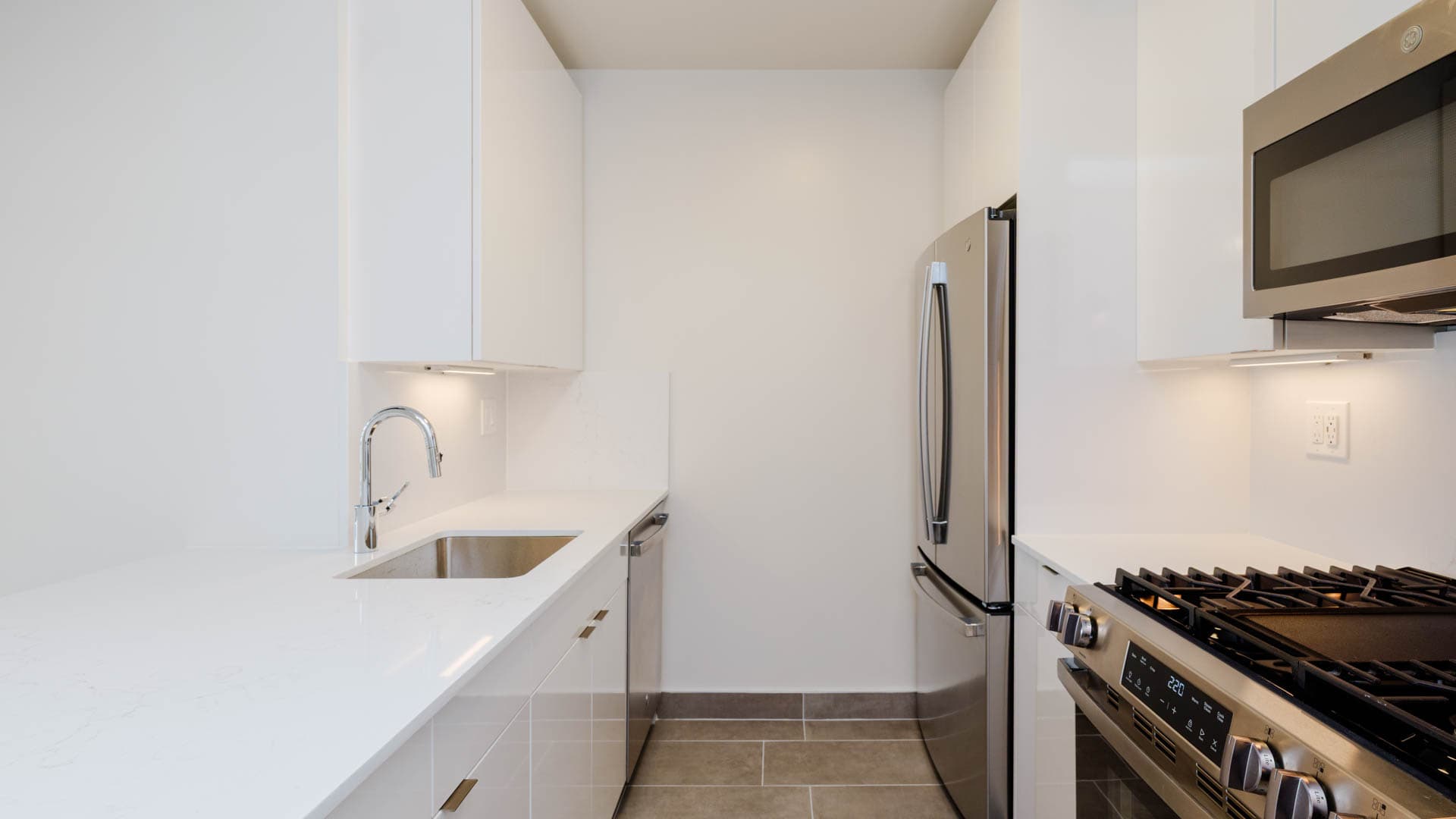 Longacre House Apartments 3 of 43