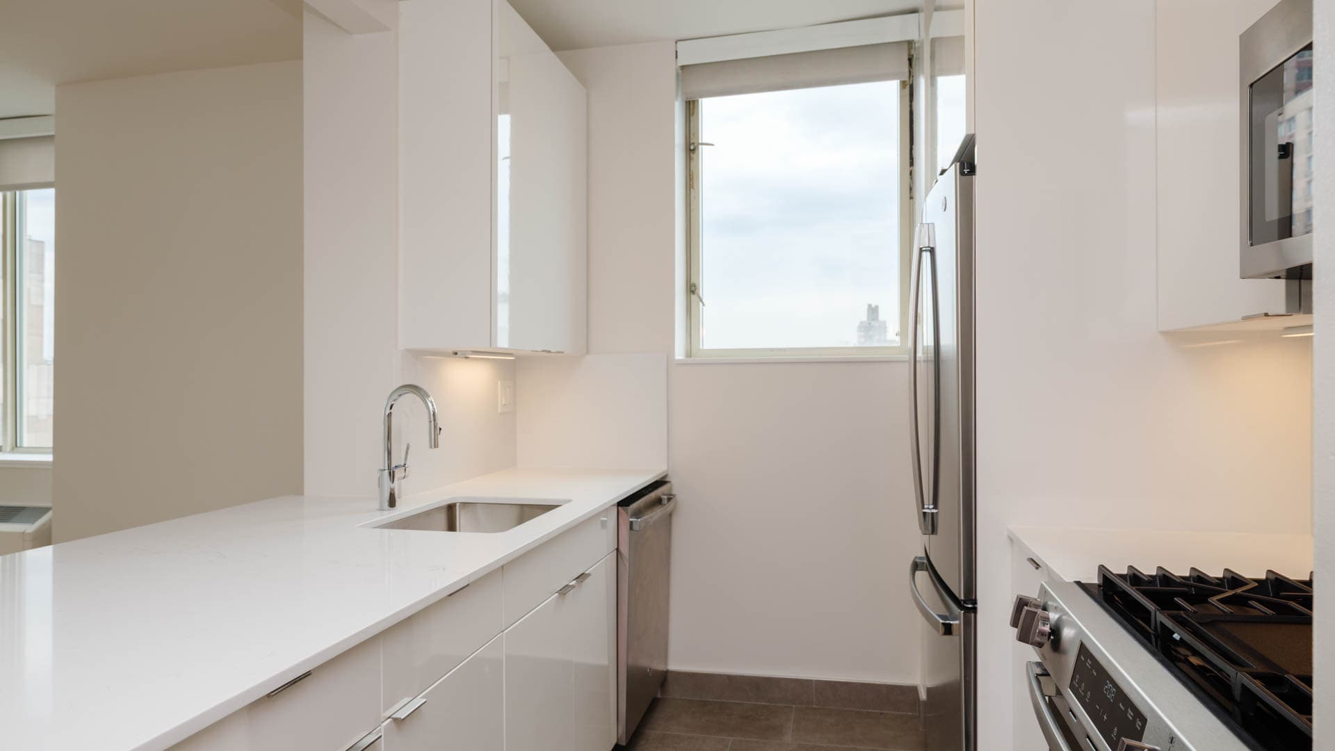 Longacre House Apartments 4 of 43