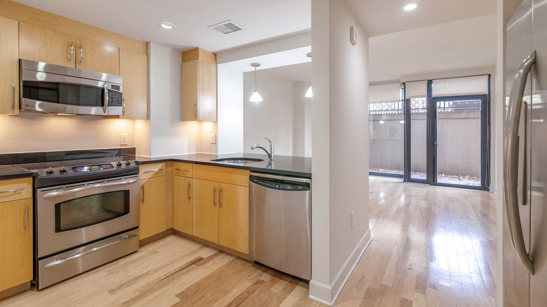 425 Mass Apartments 5 of 67
