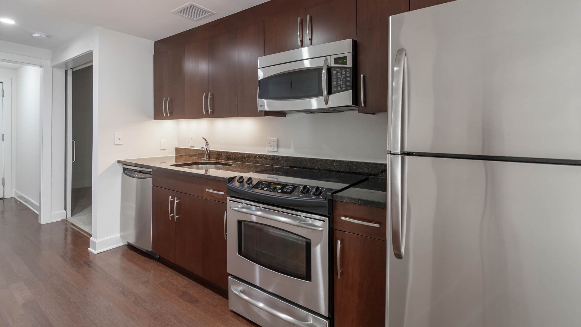 425 Mass Apartments 3 of 8
