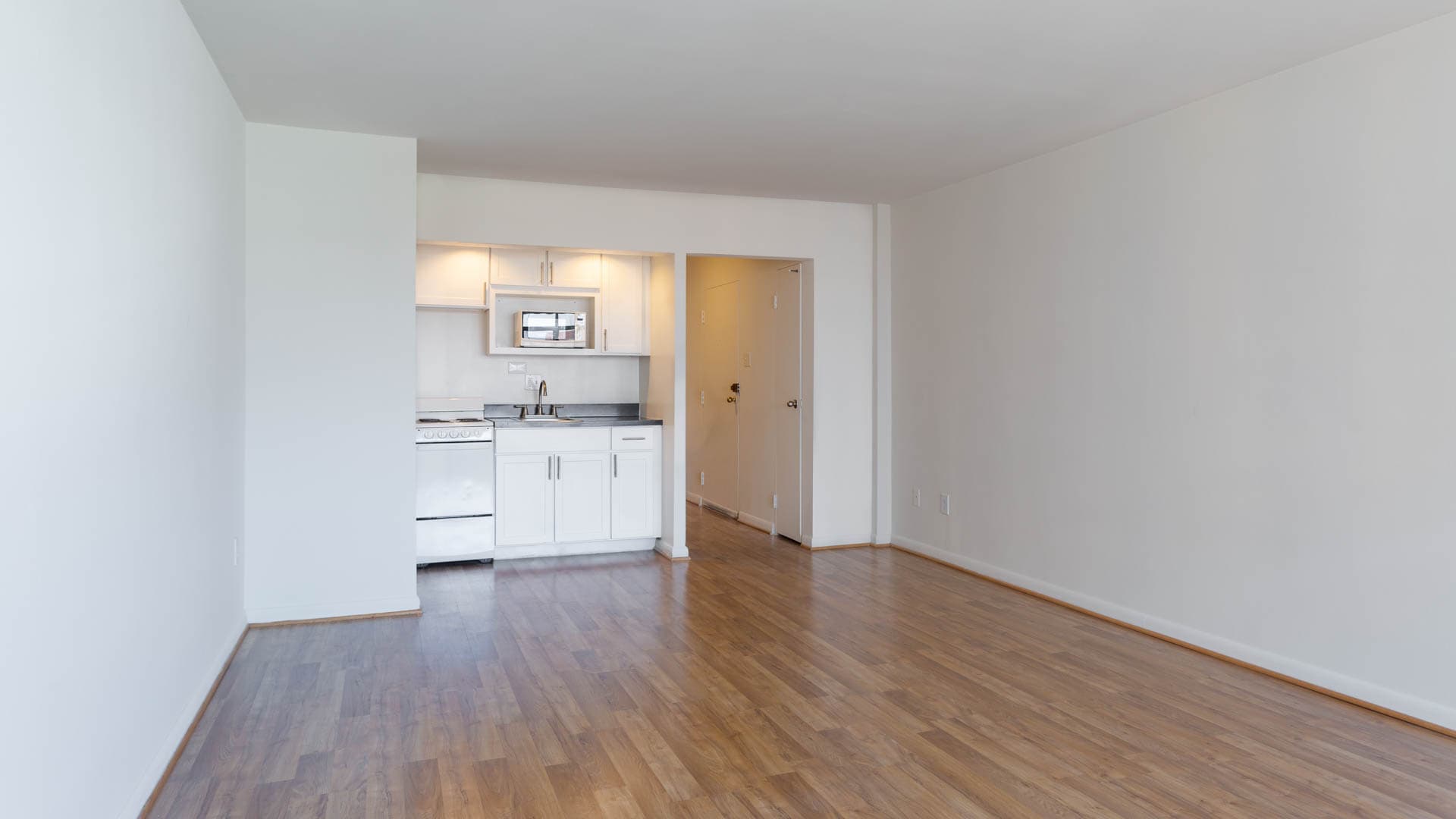 1500 Mass Apartments 2 of 9
